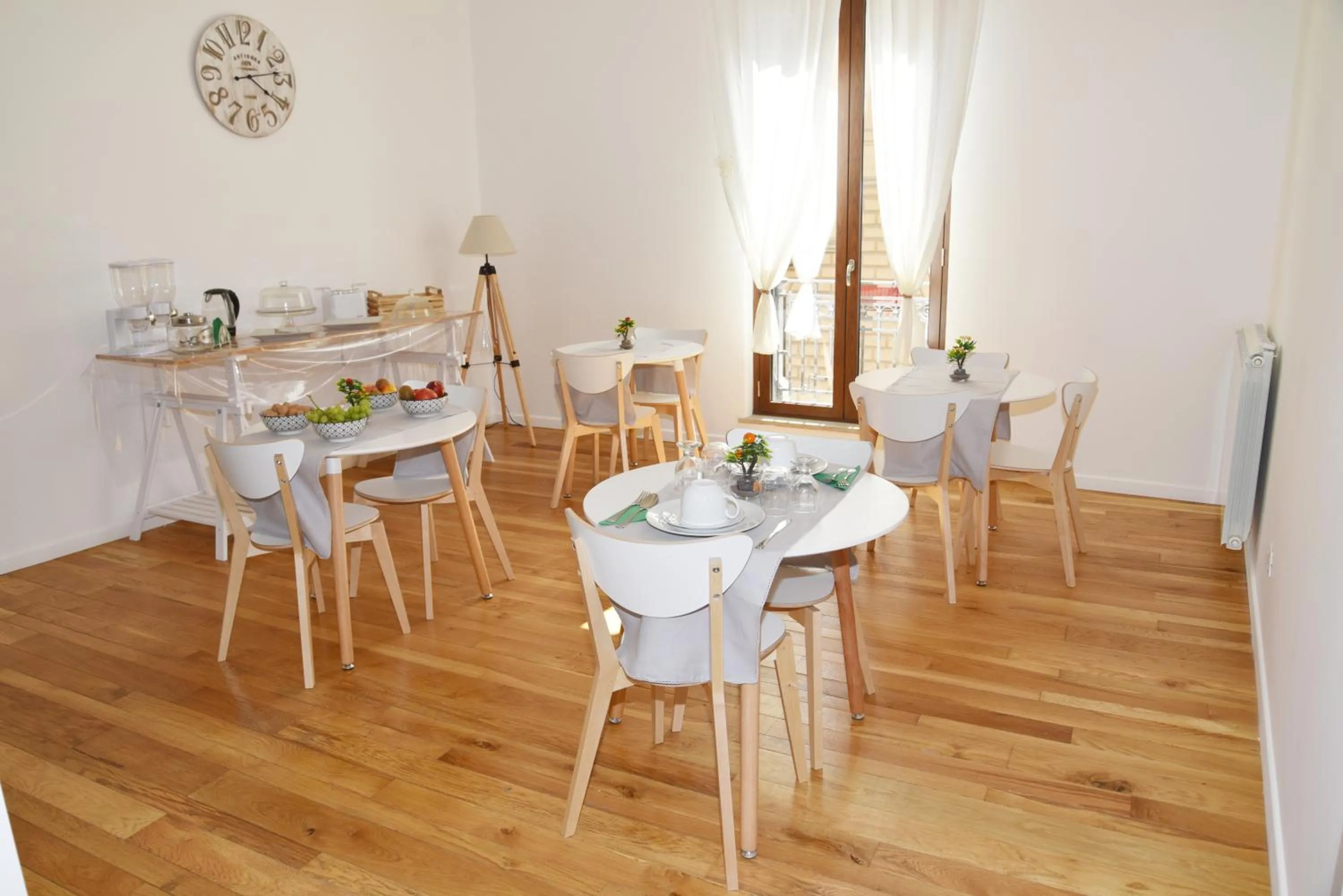 Seating area in 315 Via Roma Rooms centro