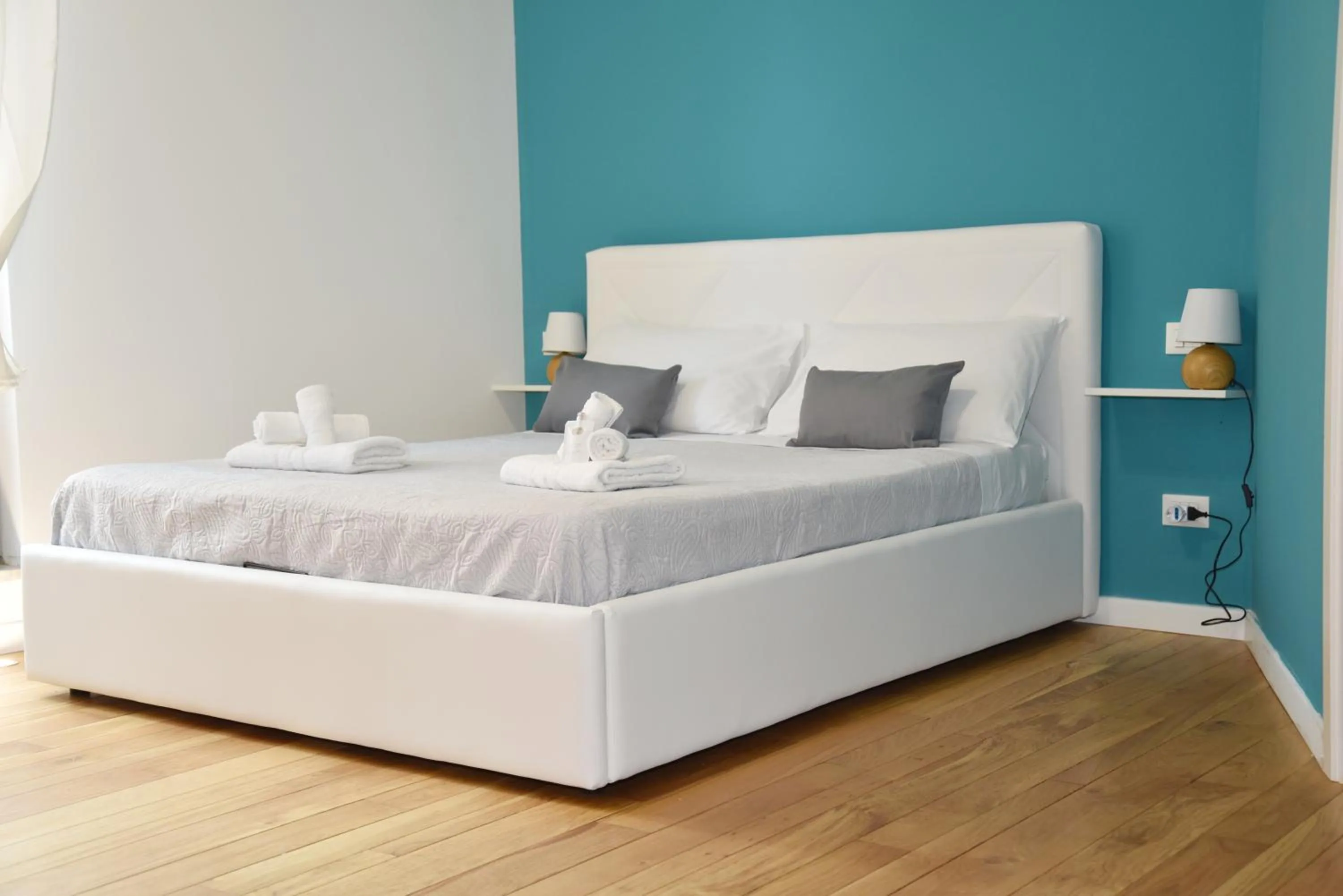 Photo of the whole room, Bed in 315 Via Roma Rooms centro