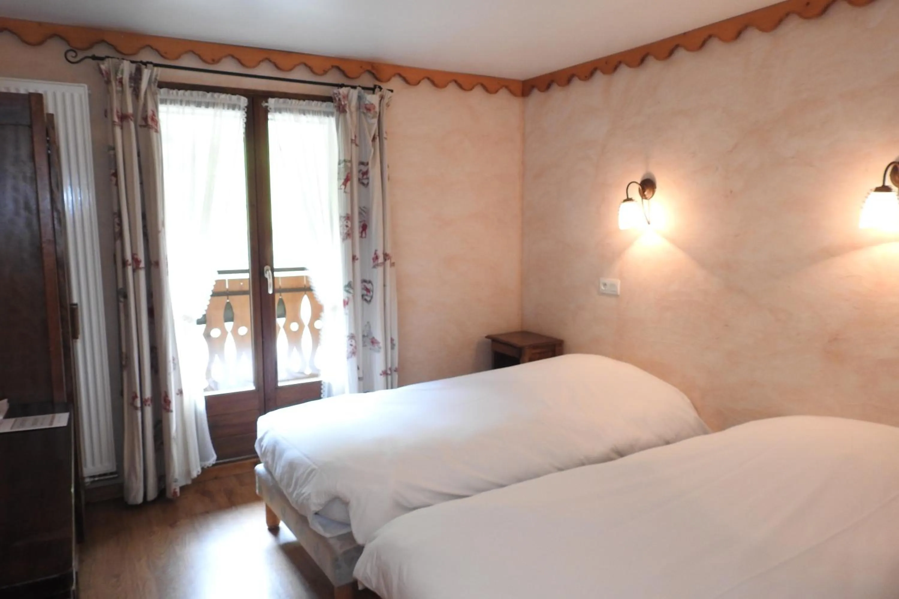 Bedroom, Bed in Hôtel Belalp