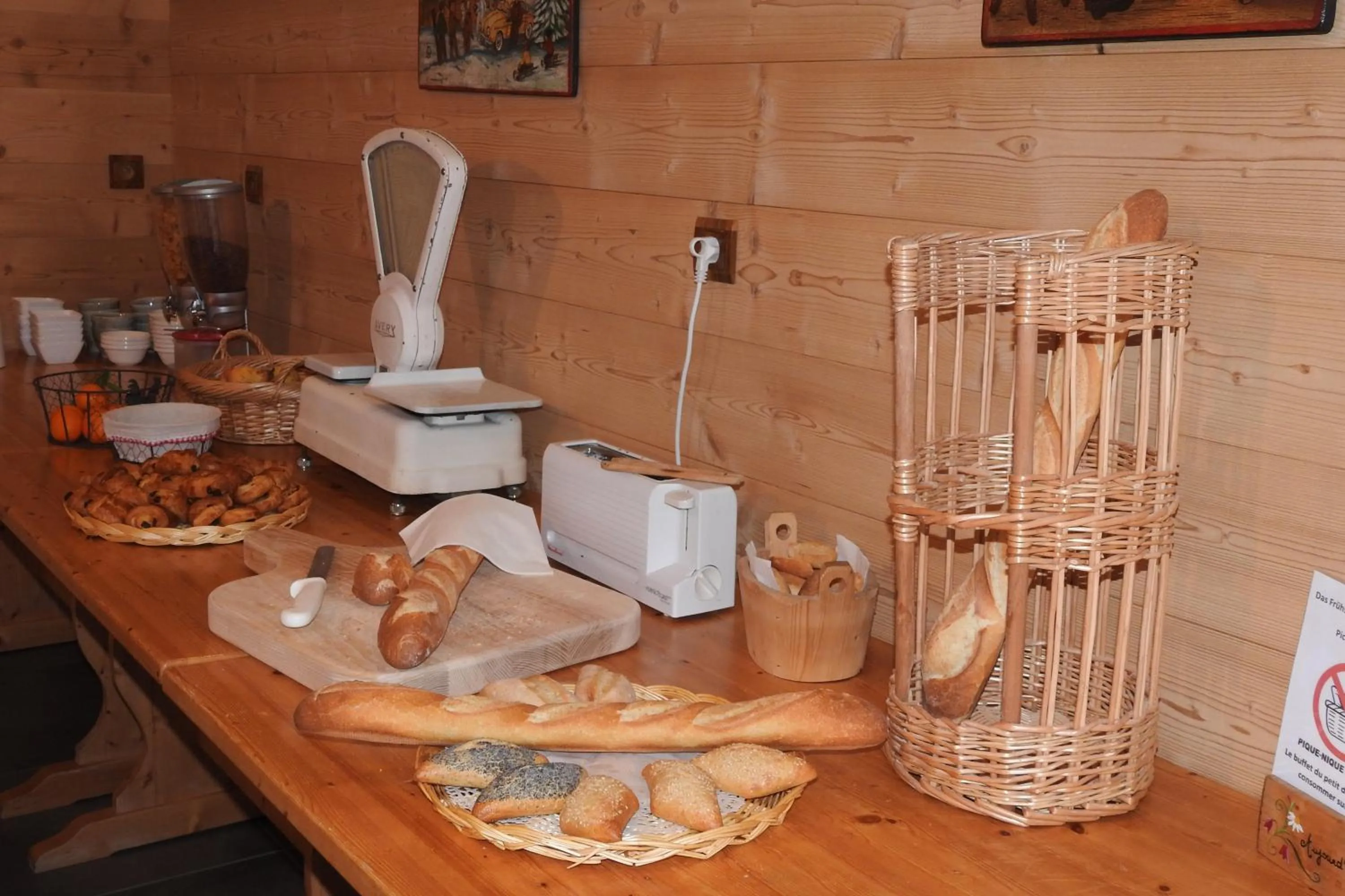 Buffet breakfast in Hôtel Belalp