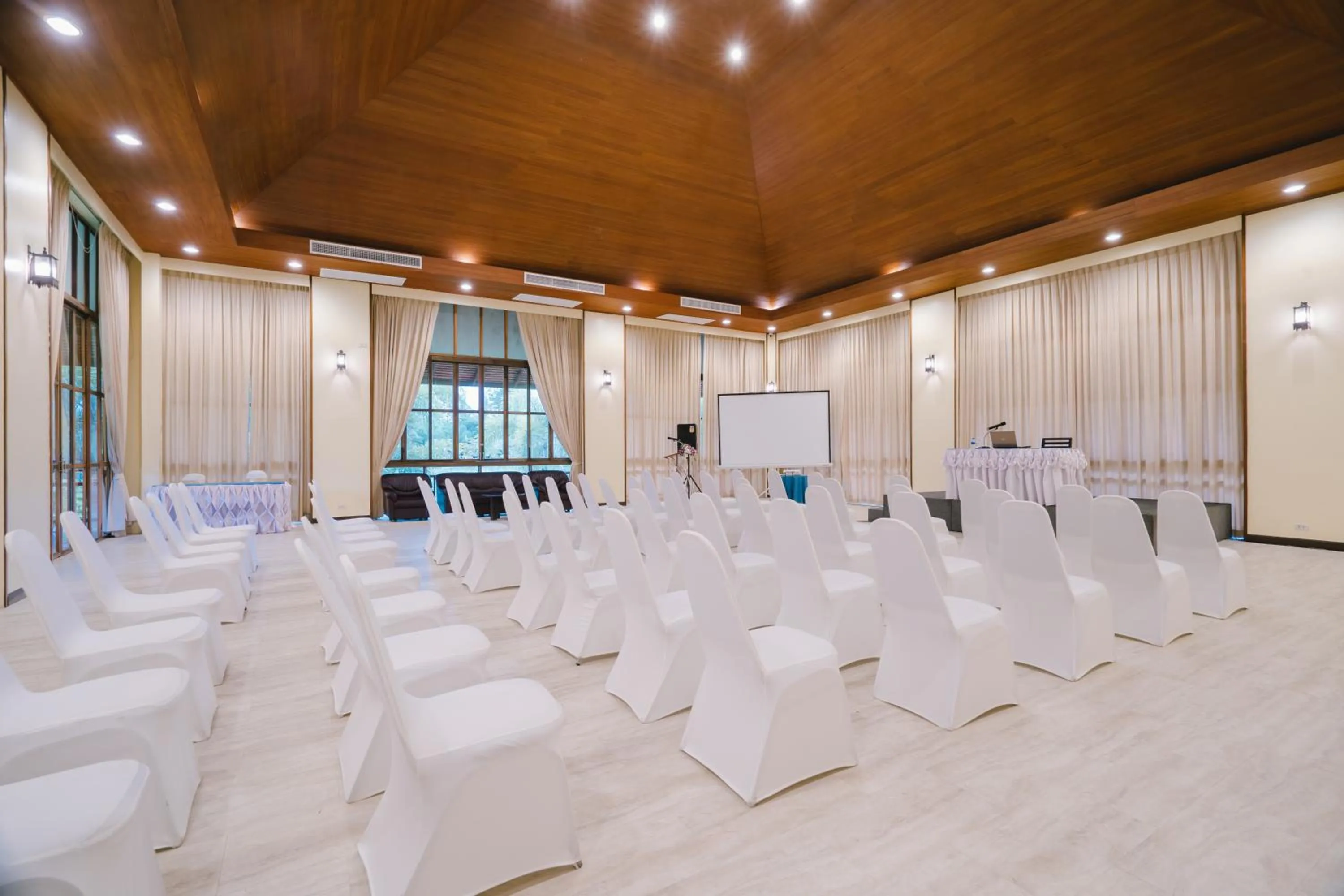 Meeting/conference room in Bor Saen Pool Villa