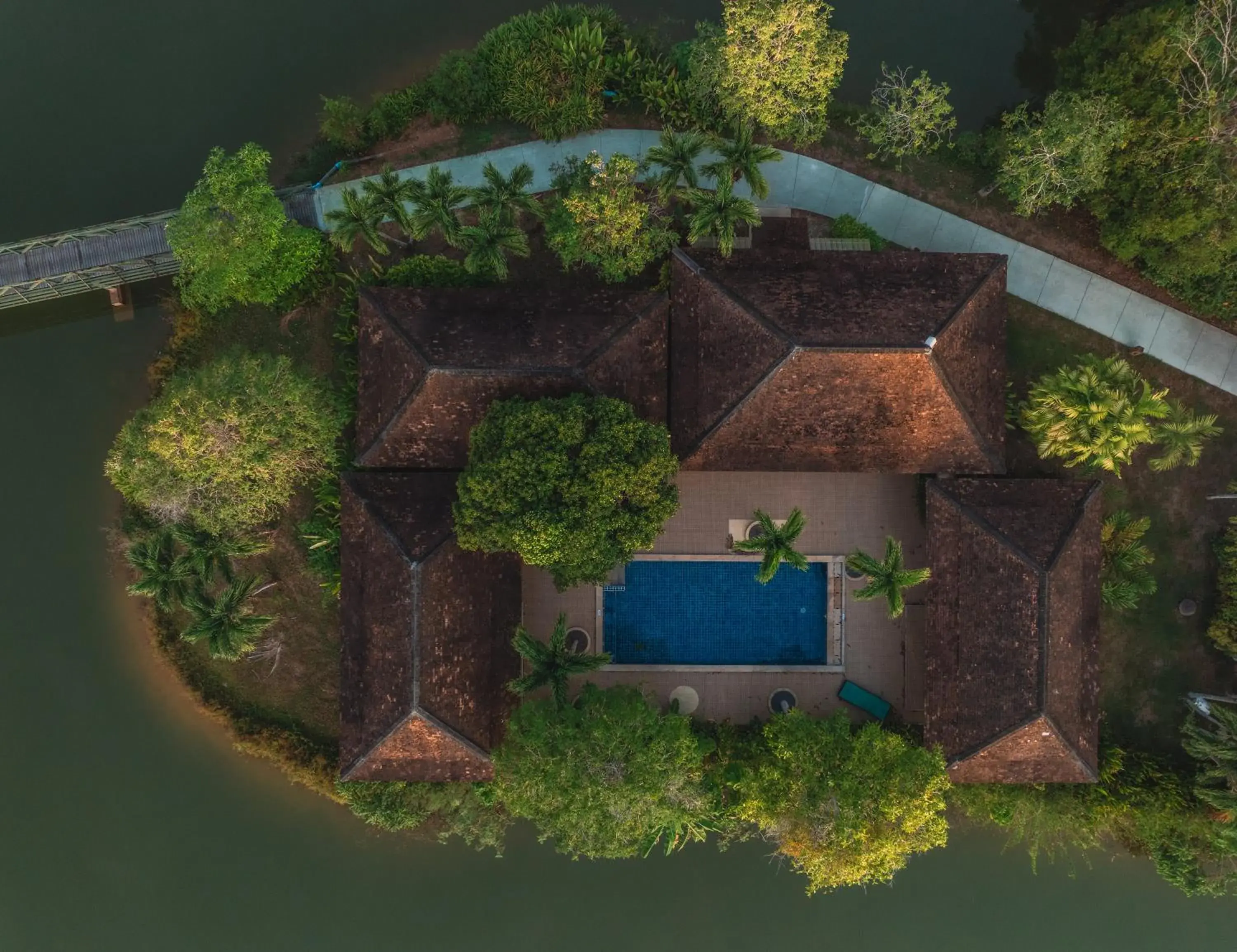 Three-Bedroom Villa with Private Pool in Bor Saen Pool Villa Three-Bedroom Villa with Private Pool in Bor Saen Pool Villa