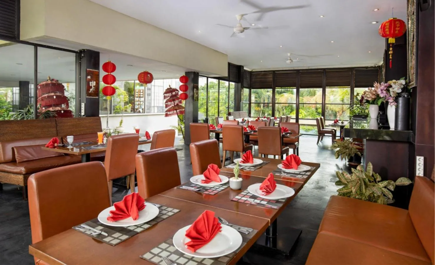 Restaurant/places to eat in Danoya Private Luxury Residences