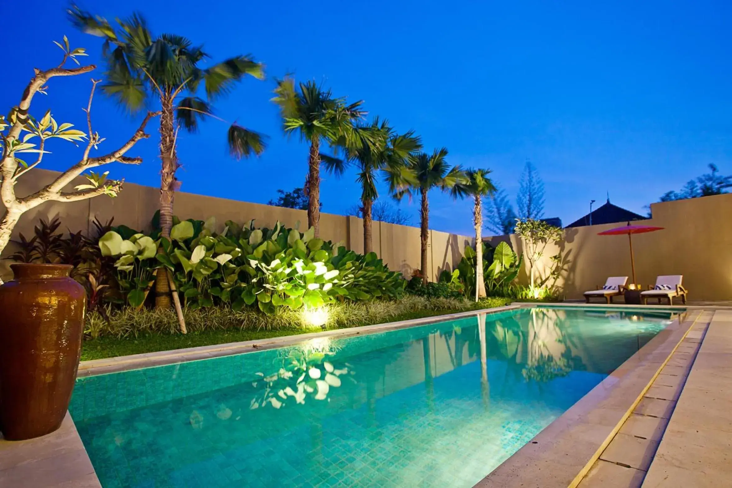 Property building in Danoya Private Luxury Residences Property building in Danoya Private Luxury Residences