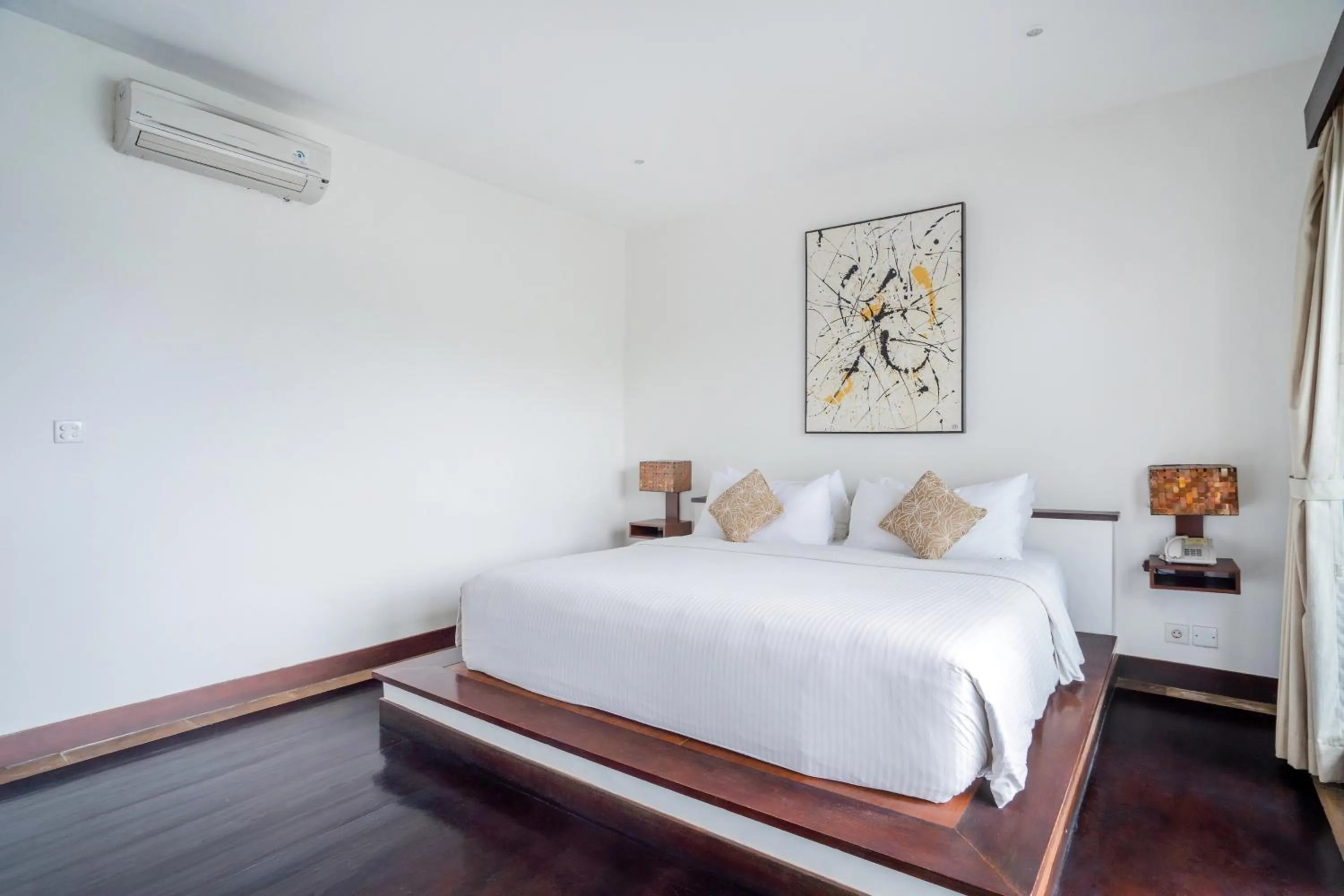 Bed in Danoya Private Luxury Residences