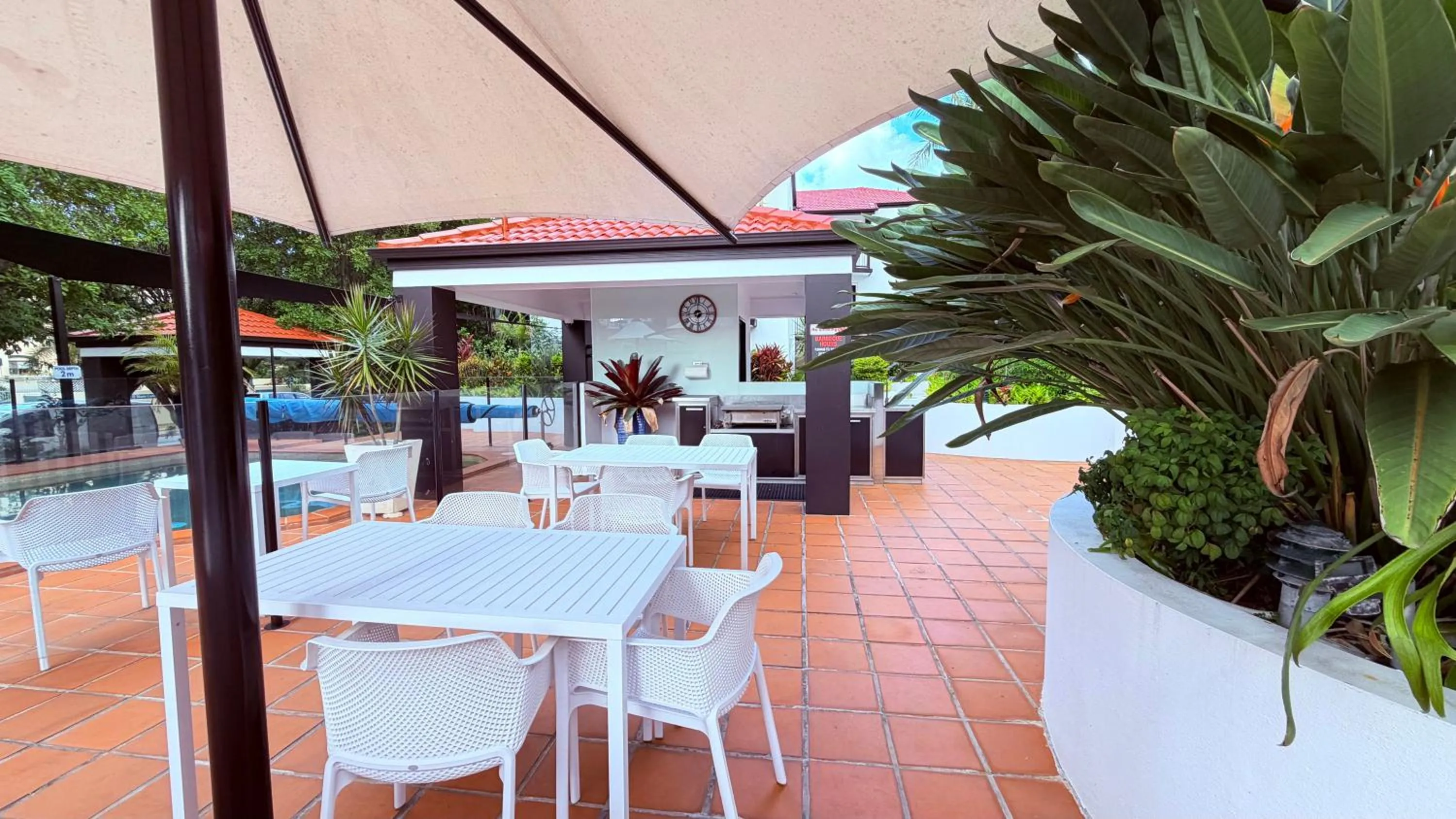 BBQ facilities in Santana Resort Surfers Paradise