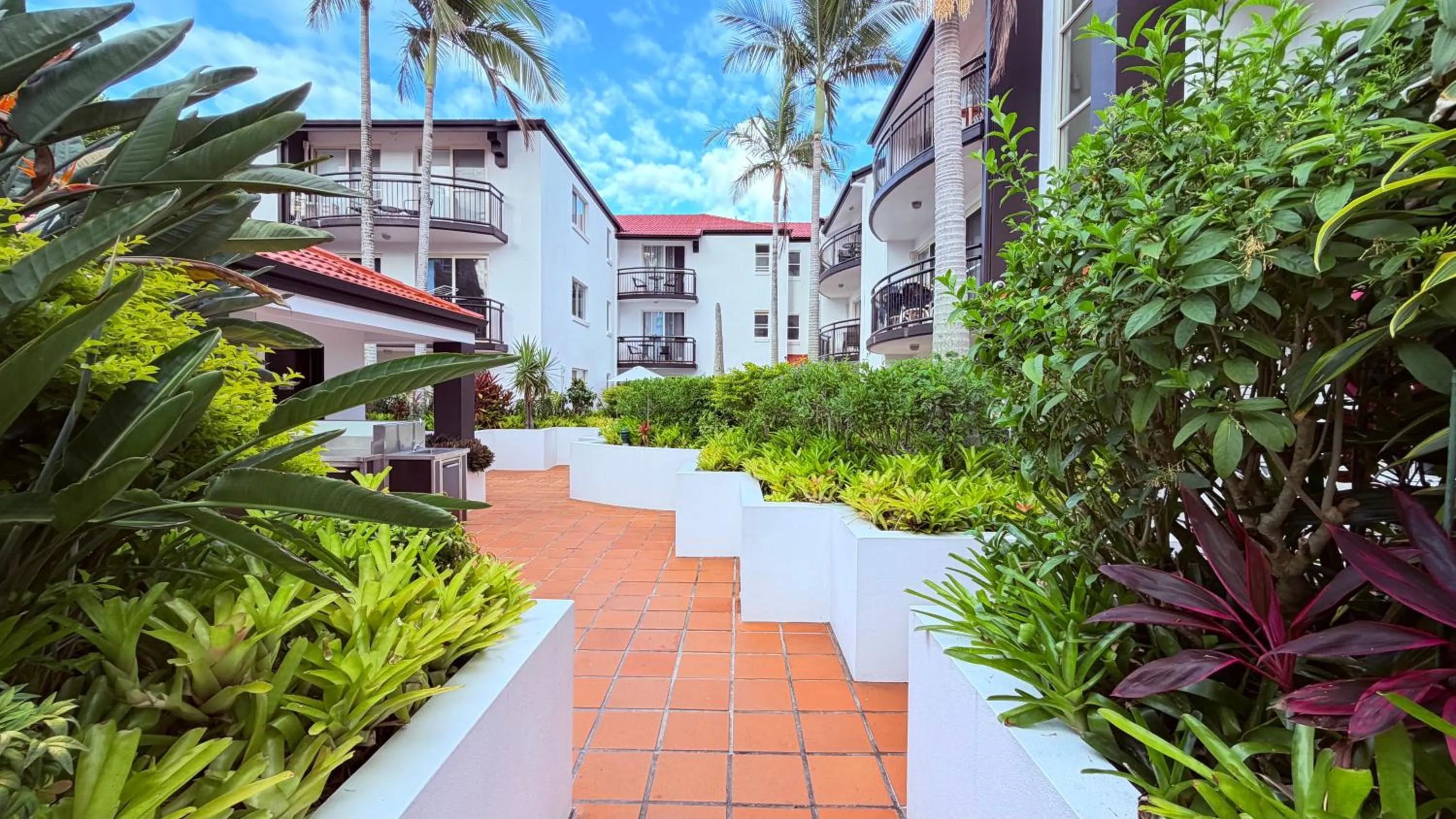 Property building in Santana Resort Surfers Paradise