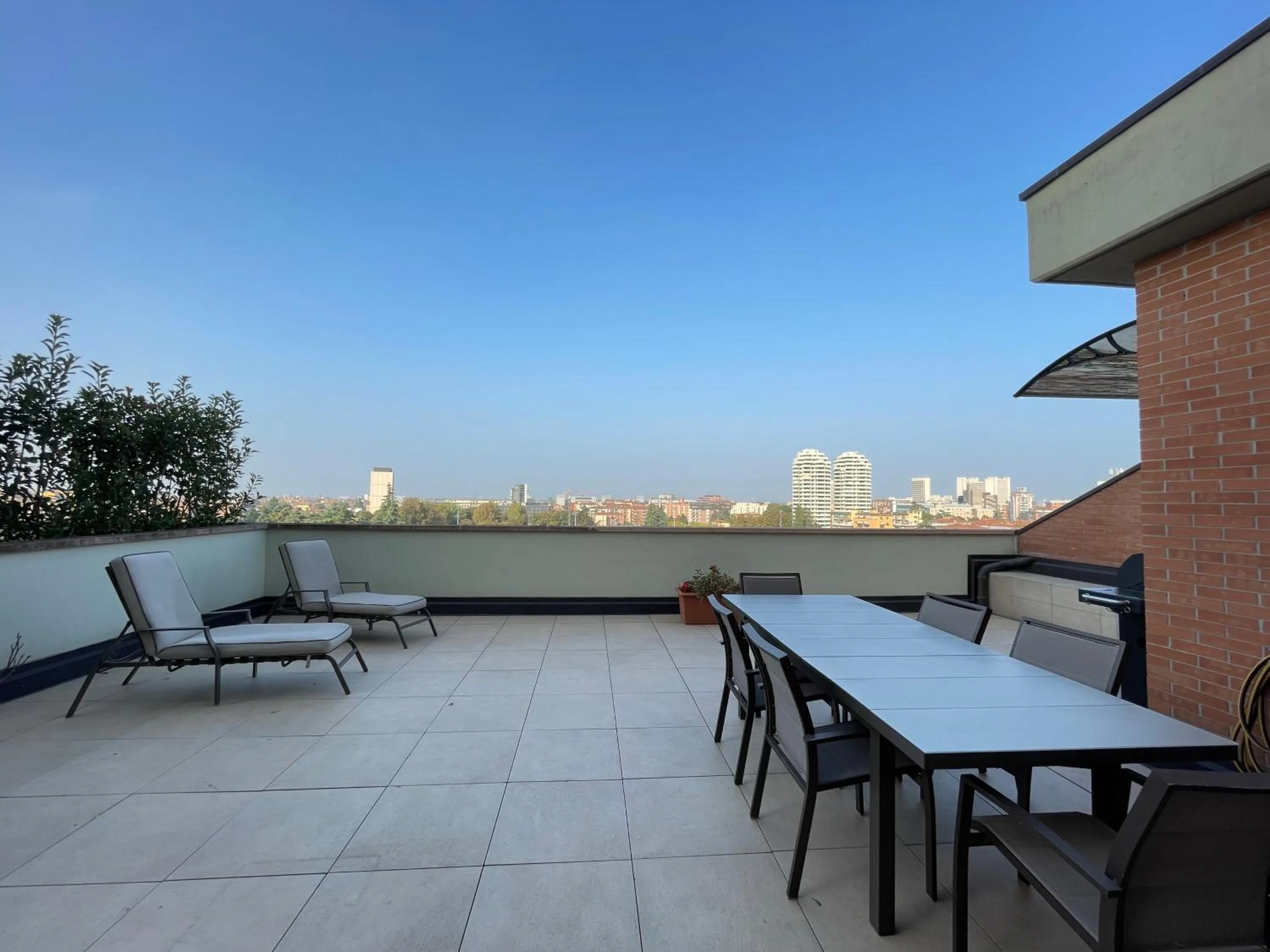 4 Star Family & Friends Apt - Self Check-in