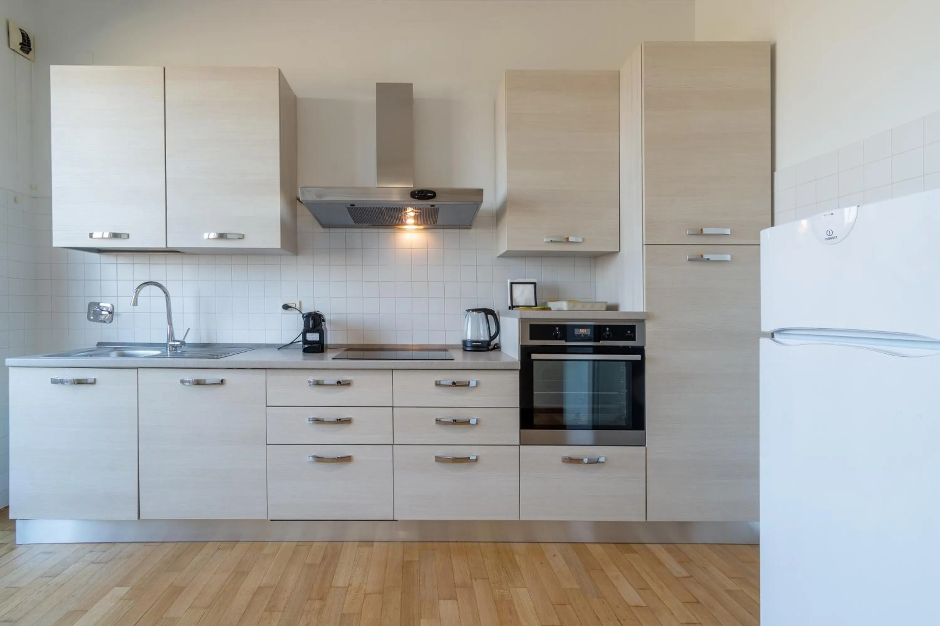 4 Star Family & Friends Apt - Self Check-in