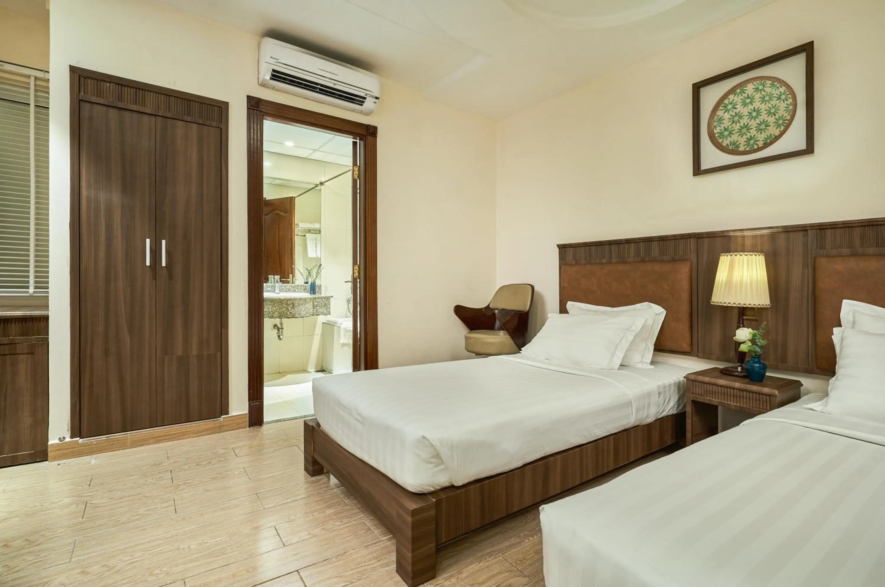 Bed in Sky Gem Hotel - Ben Thanh