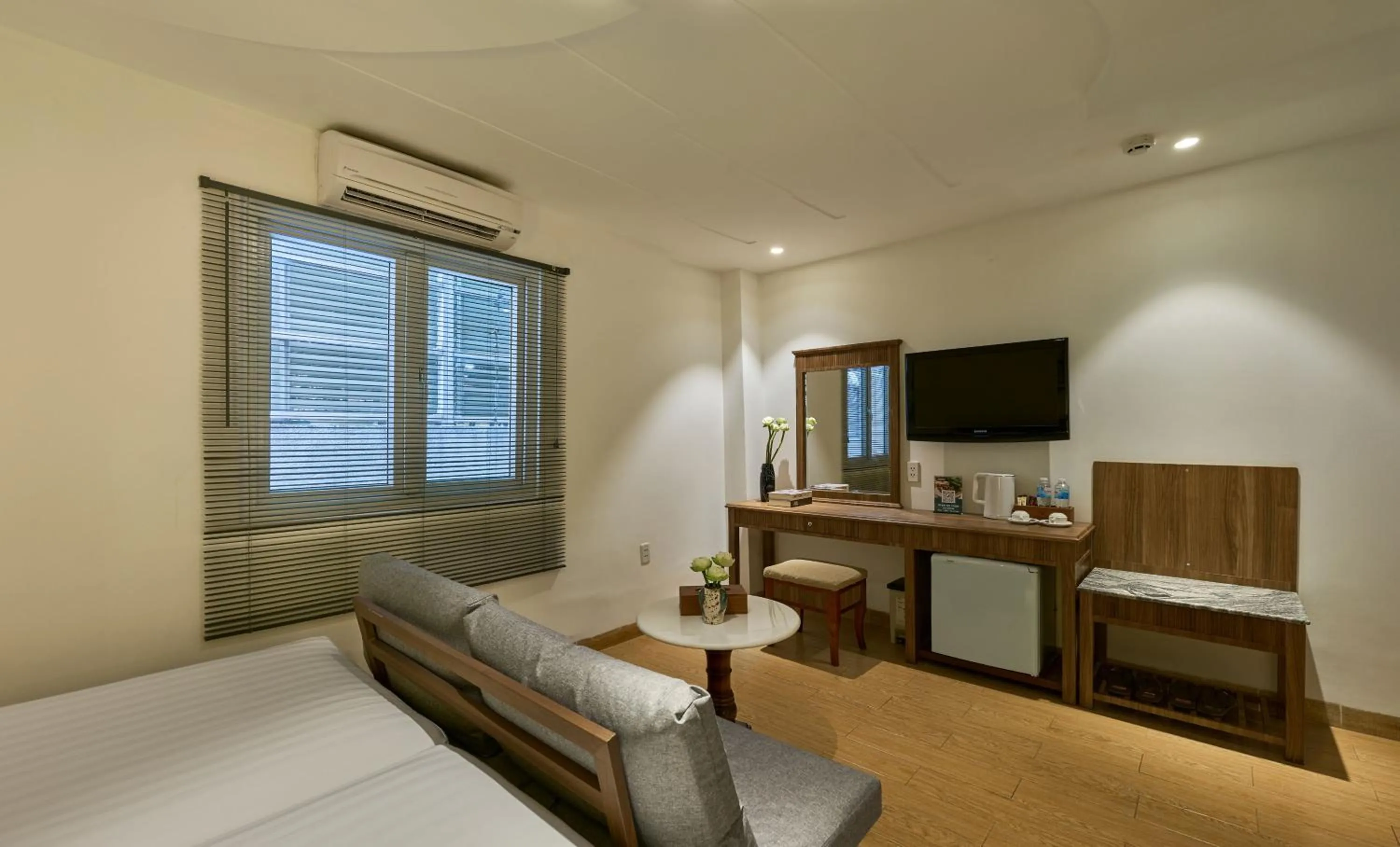 TV and multimedia, Bed in Sky Gem Hotel - Ben Thanh