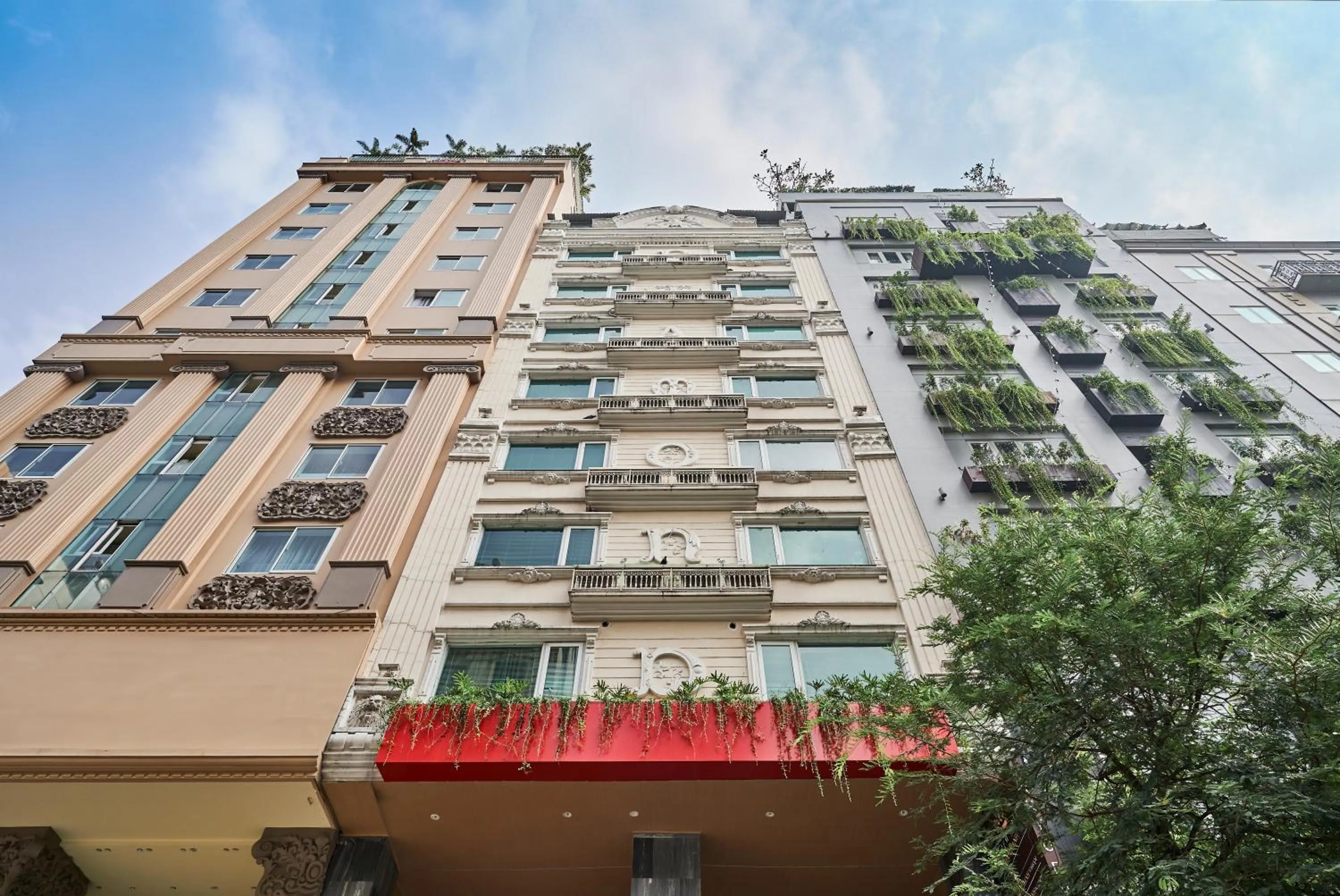 Property building in Sky Gem Hotel - Ben Thanh