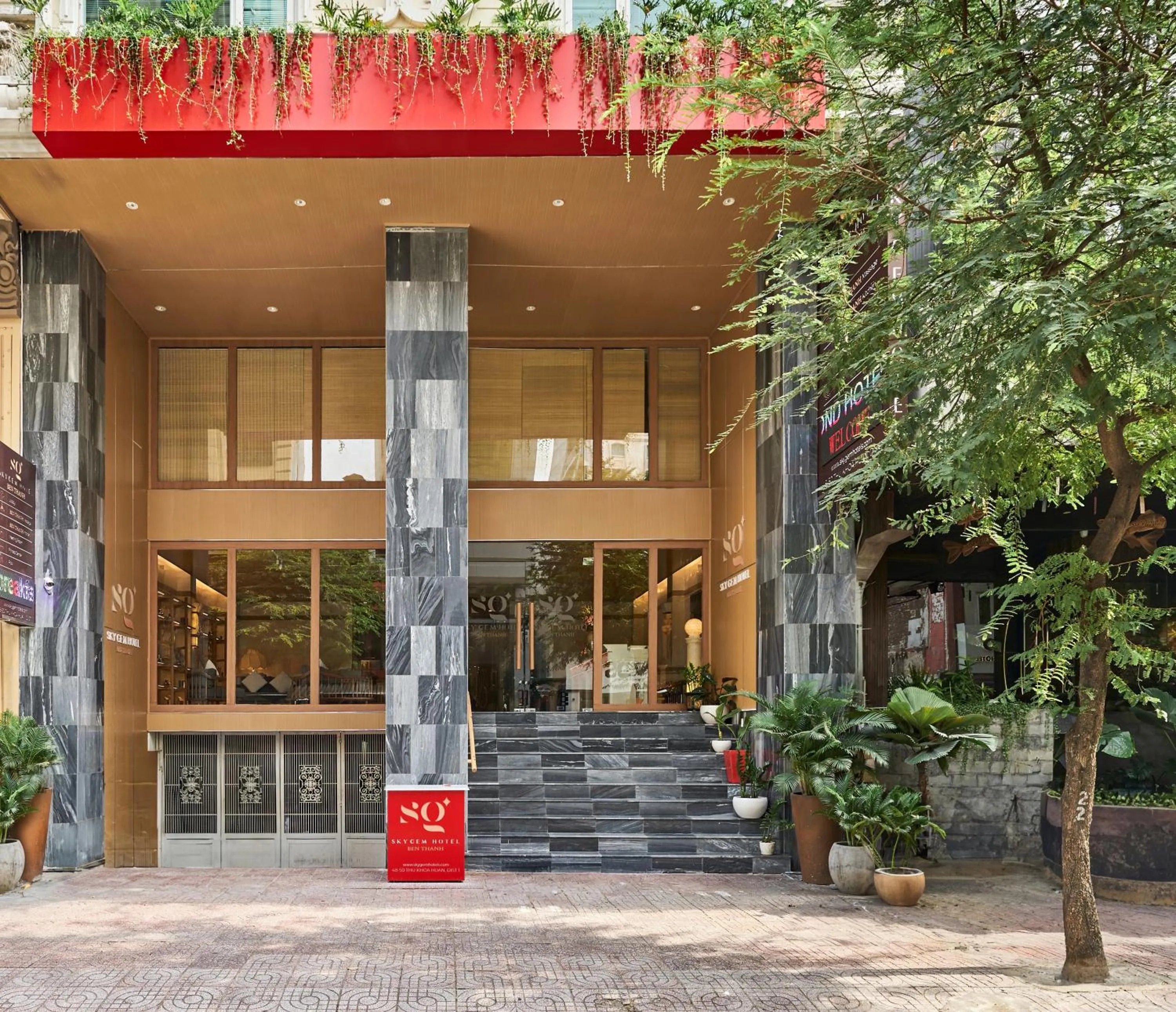 Property building in Sky Gem Hotel - Ben Thanh