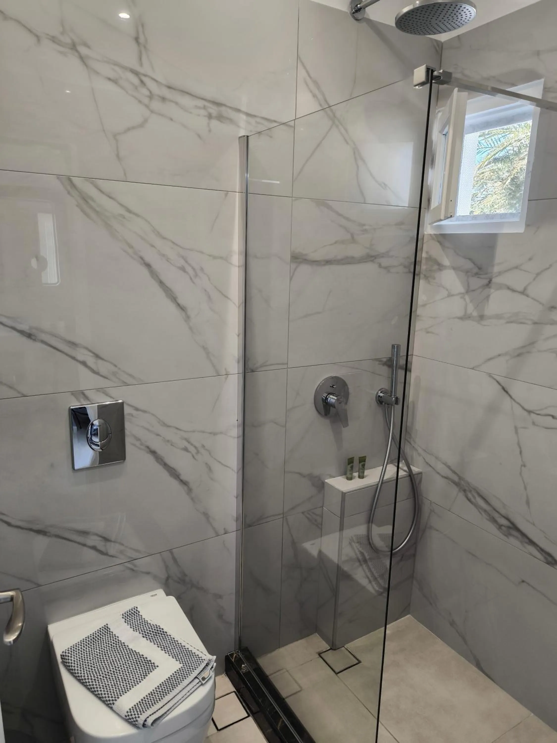 Bathroom in Mary Rooms