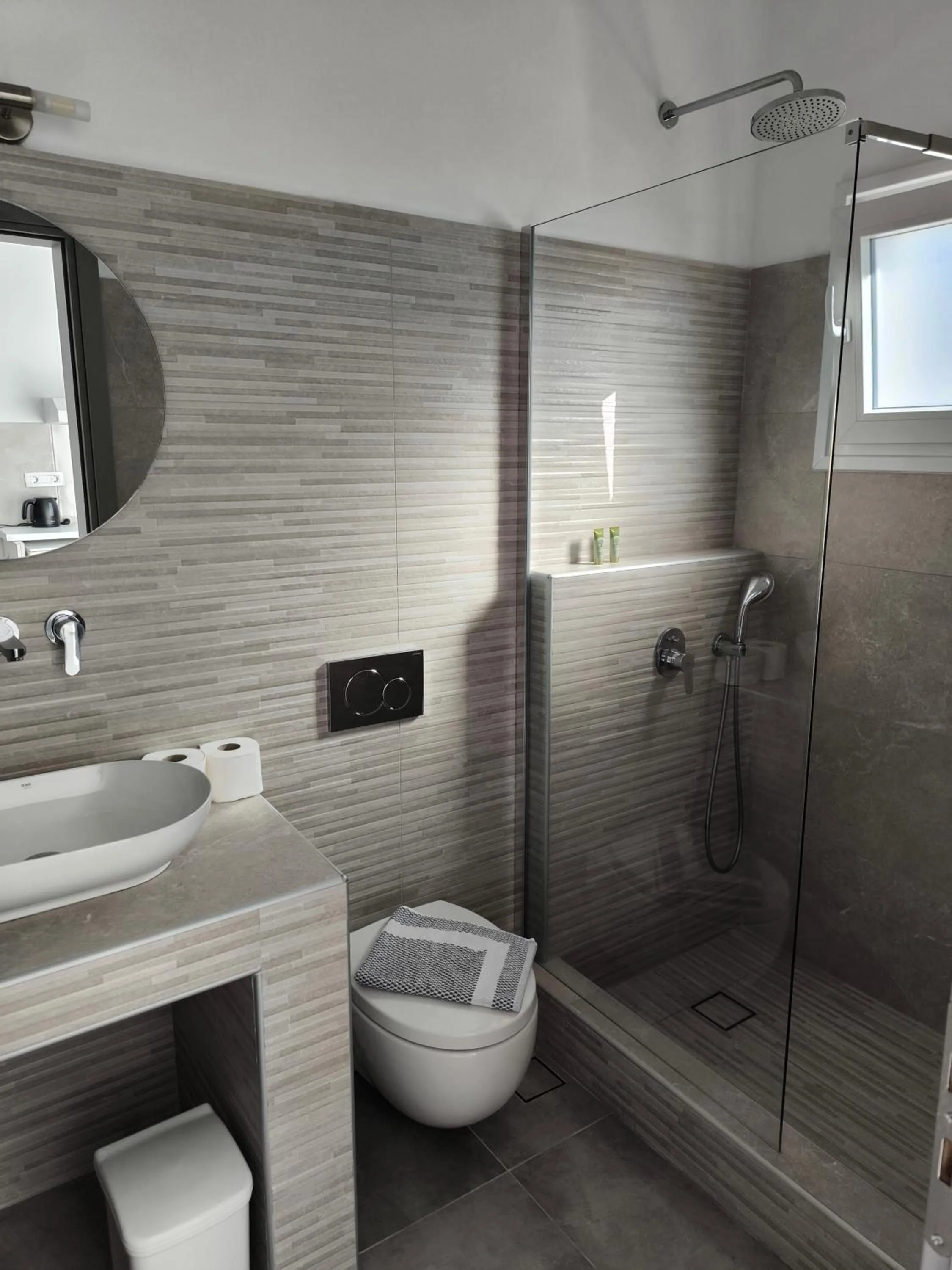 Shower in Mary Rooms