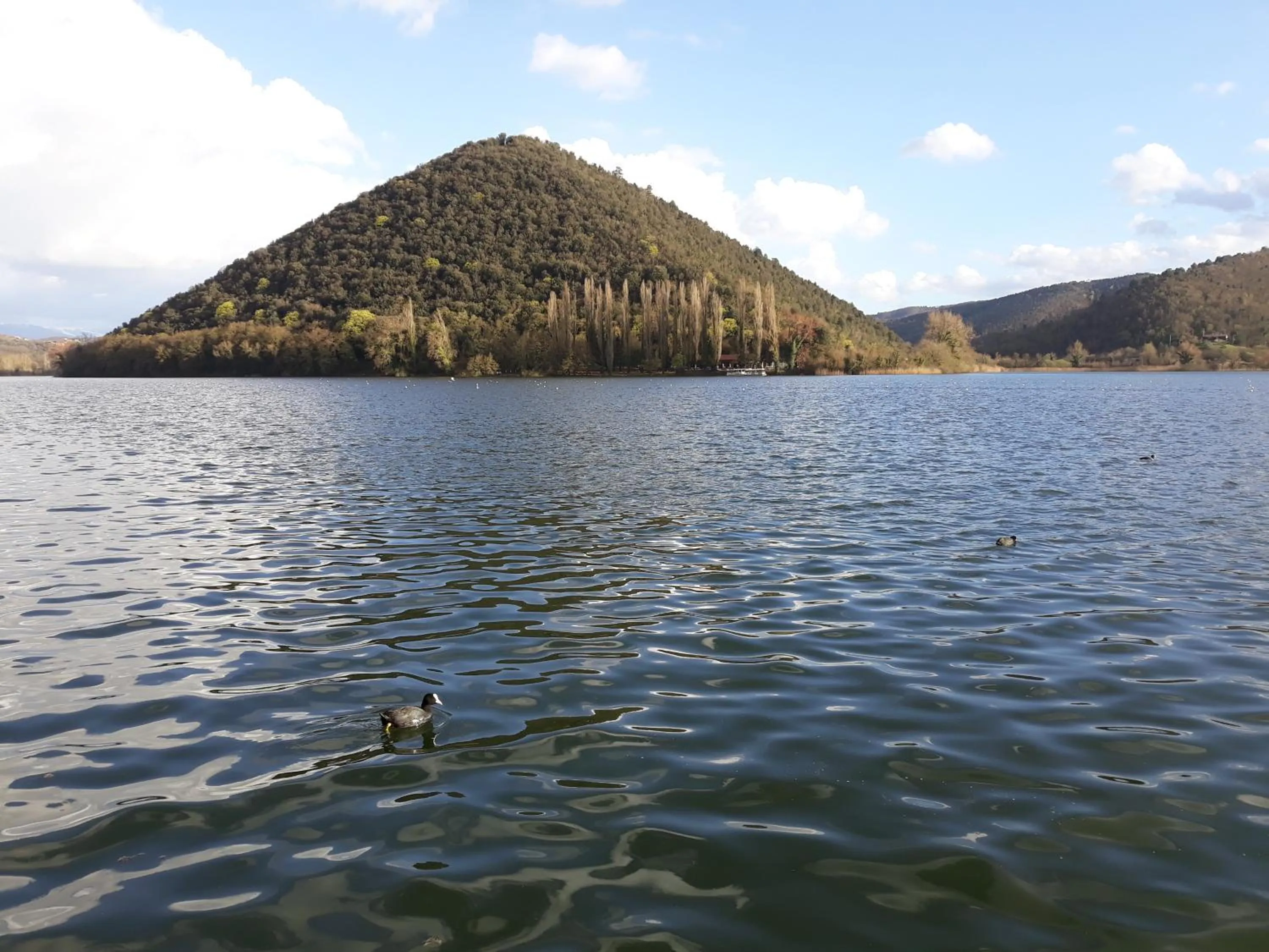 Nearby landmark in La Casa Rosa