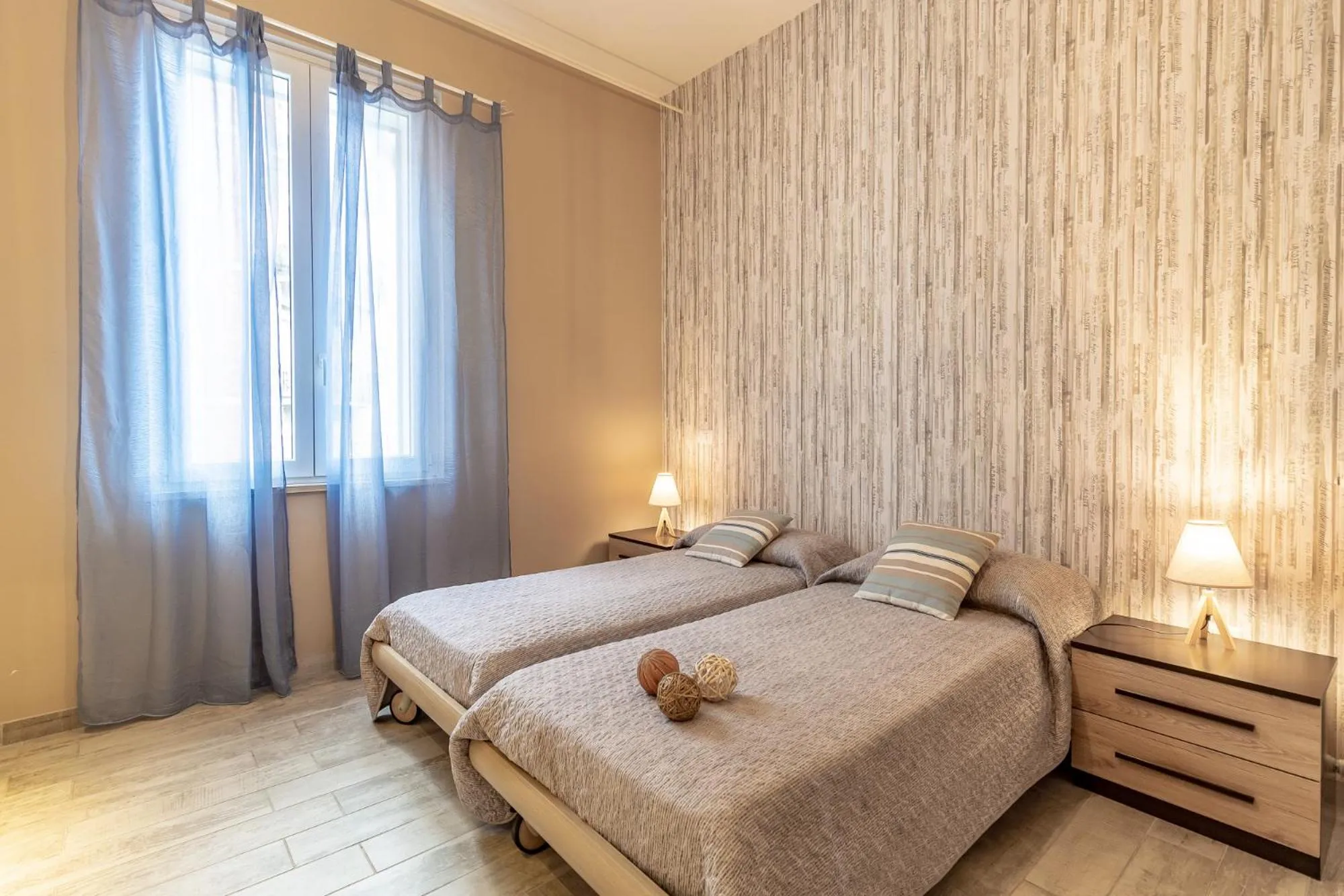 Photo of the whole room, Bed in La Casa Rosa