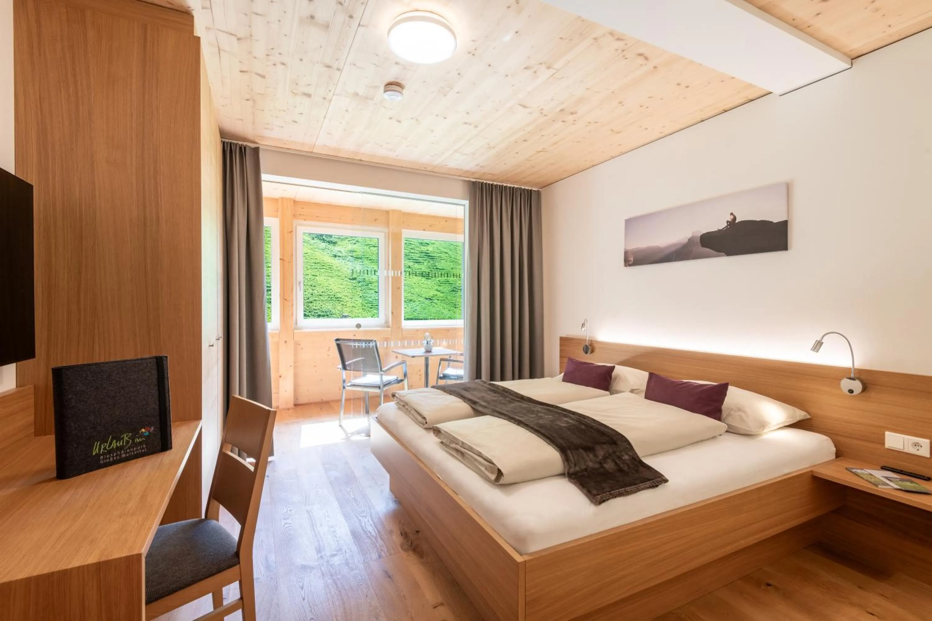 Bed in Rössle Appartements und Sport Rössle Skiverleih & Sportgeschäft