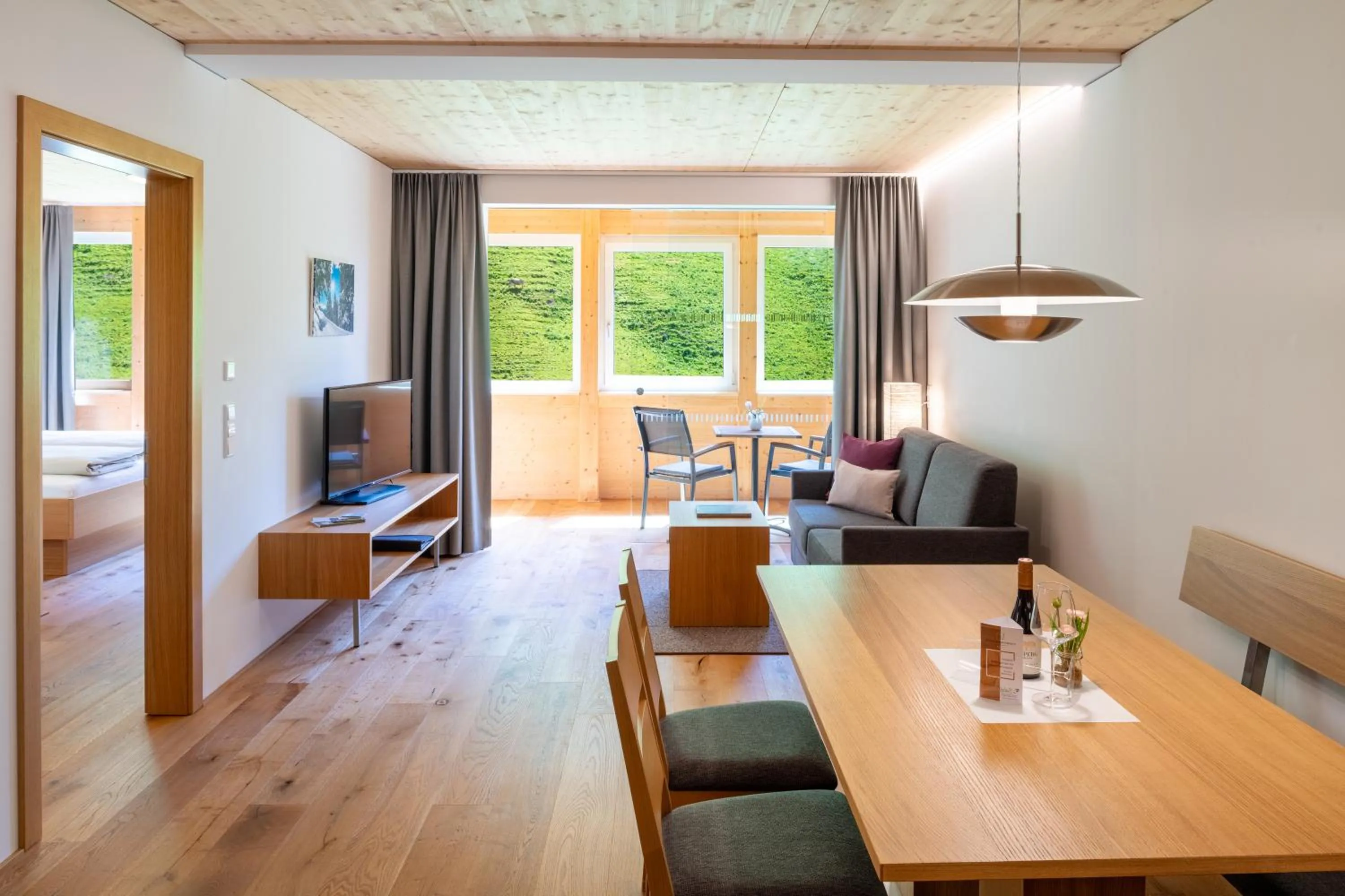 TV and multimedia in Rössle Appartements und Sport Rössle Skiverleih & Sportgeschäft