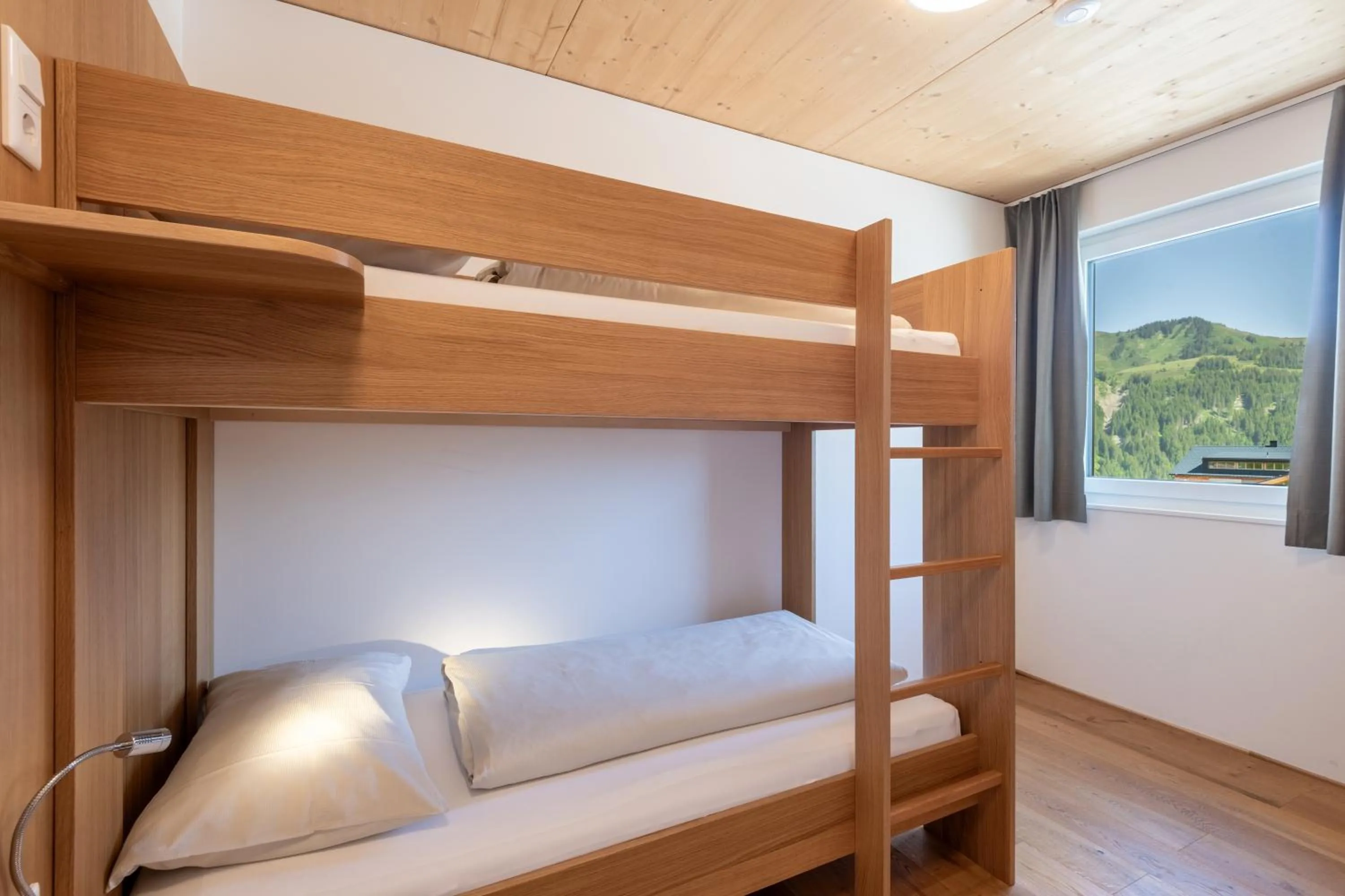 Bed in Rössle Appartements und Sport Rössle Skiverleih & Sportgeschäft