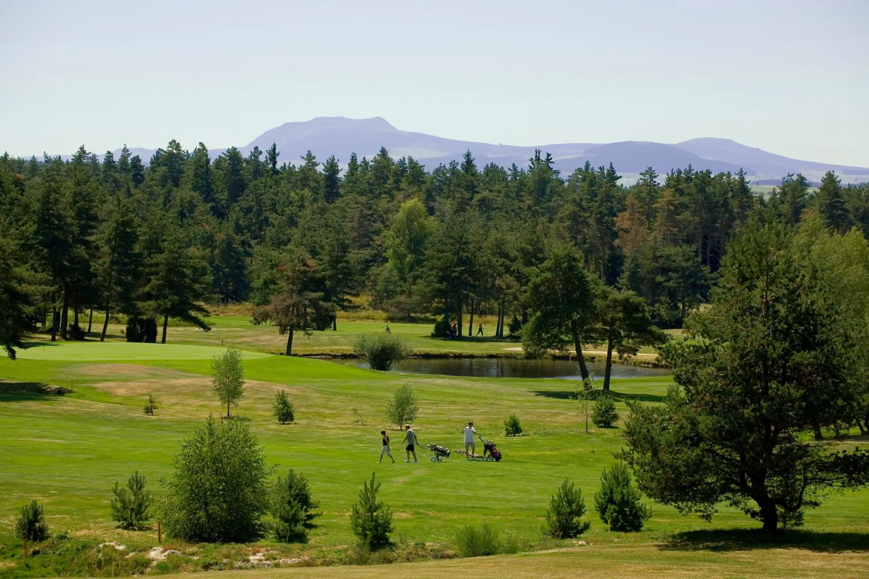 Golfcourse in Logis Hôtel Clair Matin