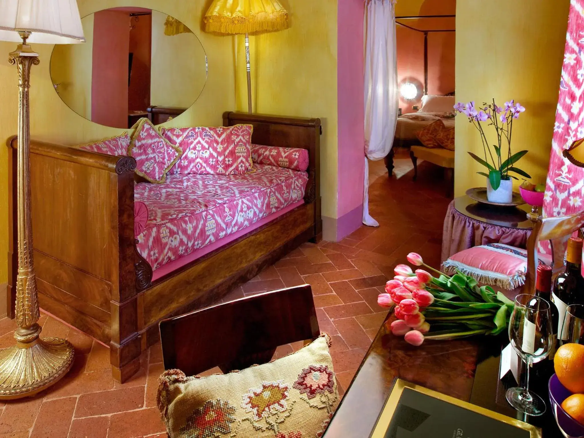 Coffee/tea facilities, Bed in Graziella Patio Hotel Coffee/tea facilities, Bed in Graziella Patio Hotel