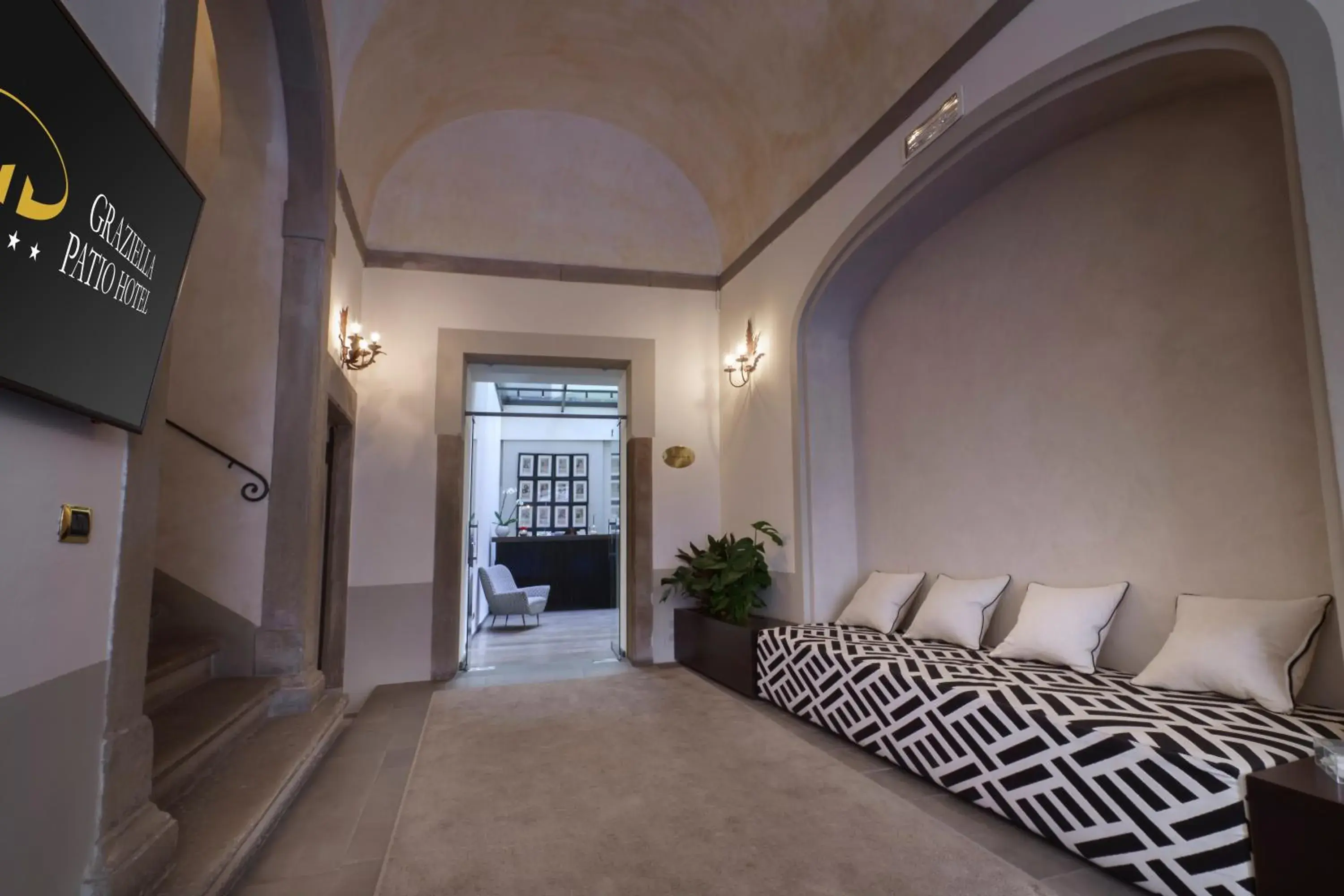 Lobby or reception, Bed in Graziella Patio Hotel Lobby or reception, Bed in Graziella Patio Hotel