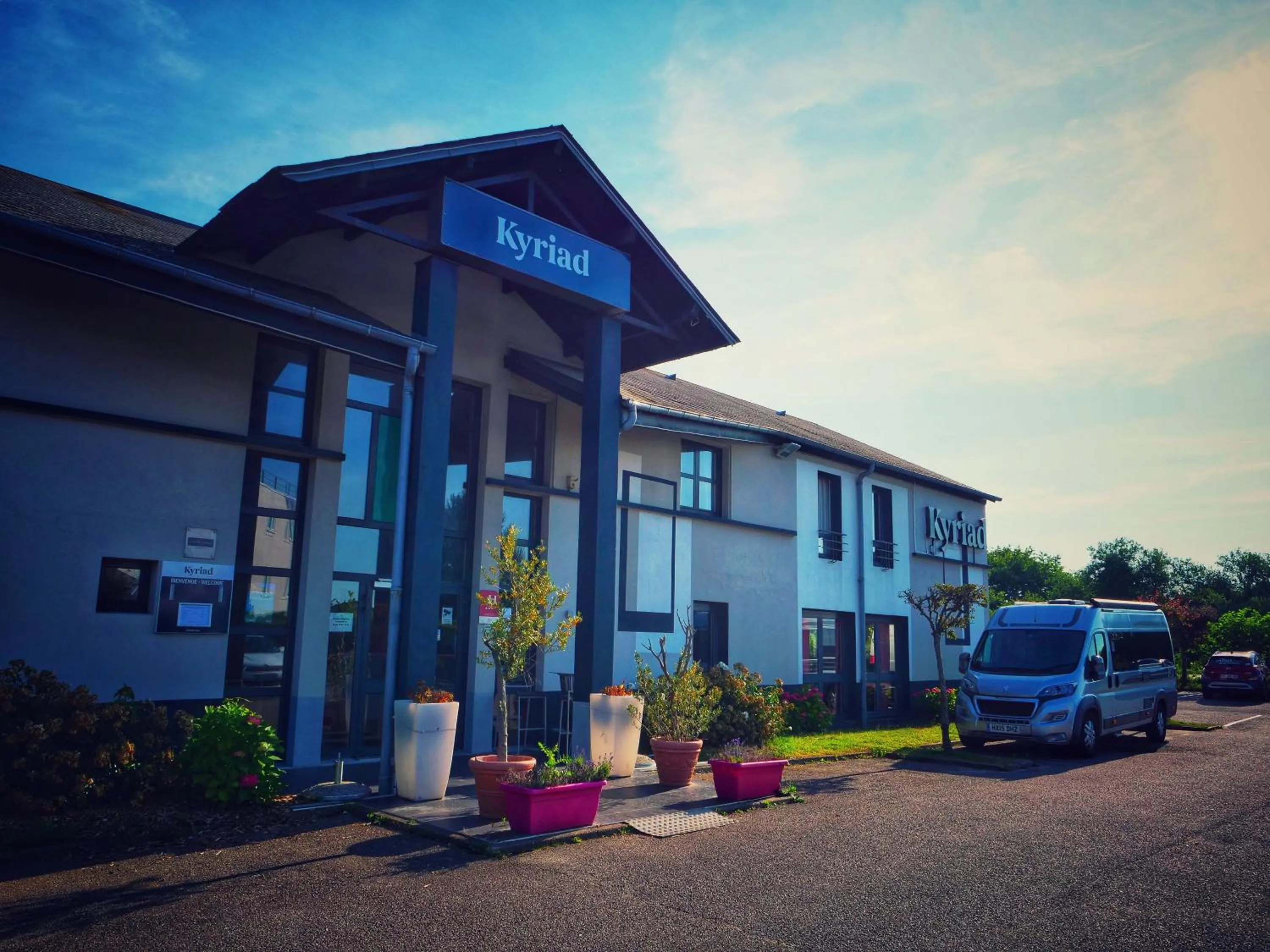 Property building in Hôtel Kyriad Dieppe