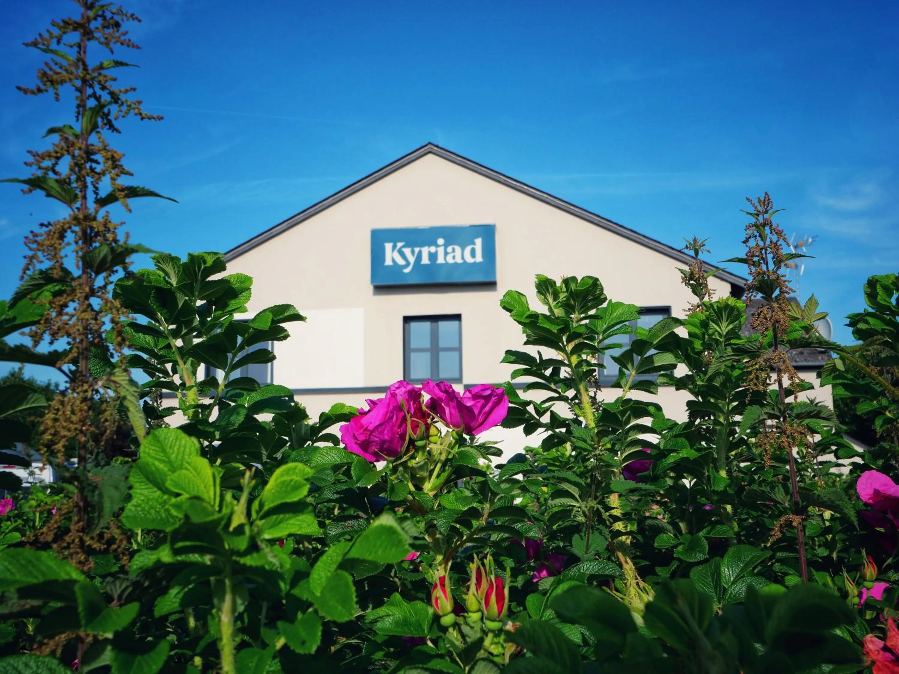 Property building in Hôtel Kyriad Dieppe