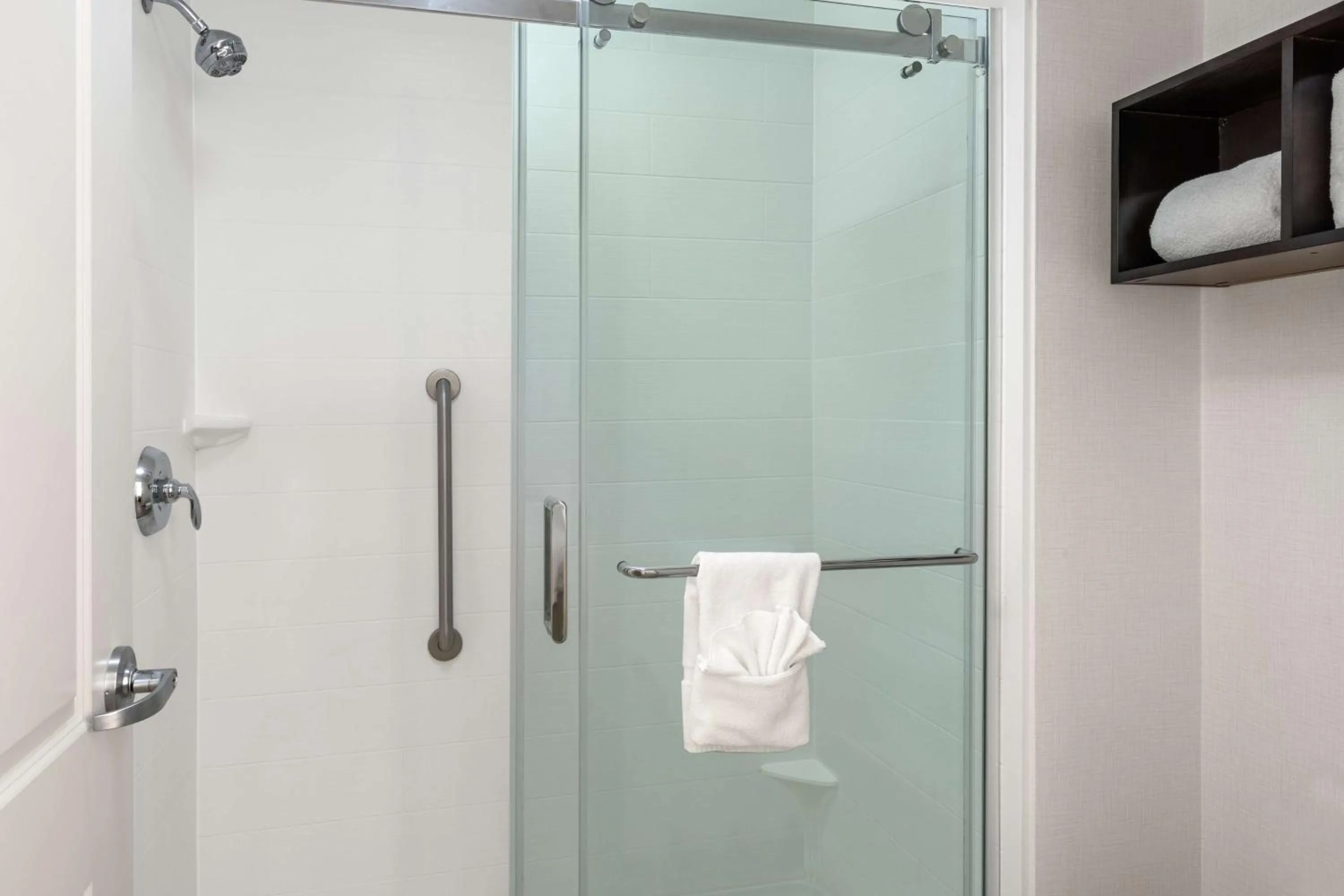 Bathroom in Homewood Suites By Hilton San Marcos