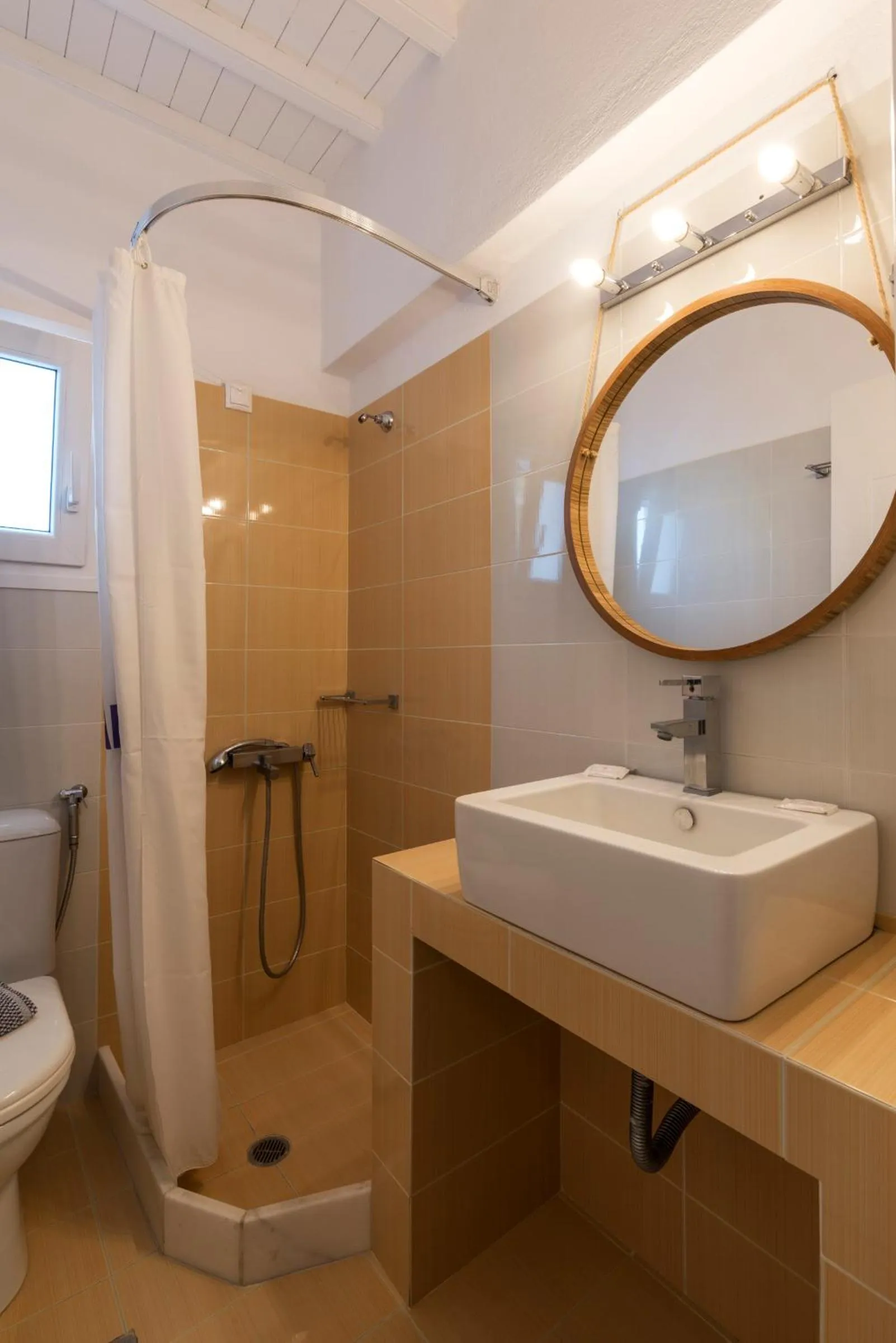 Toilet in Artemoula's Studios