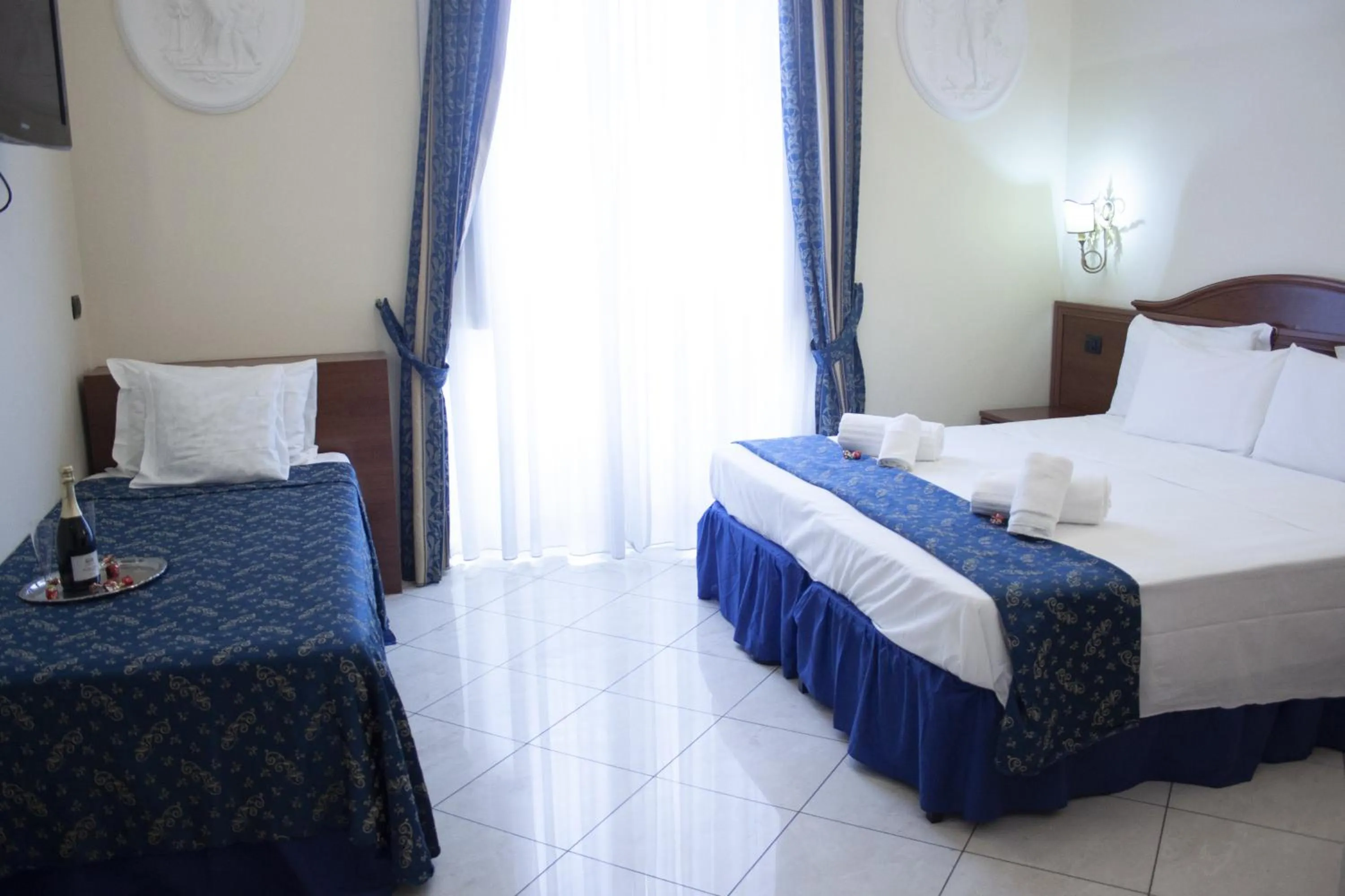 Bed in Caroline Suite