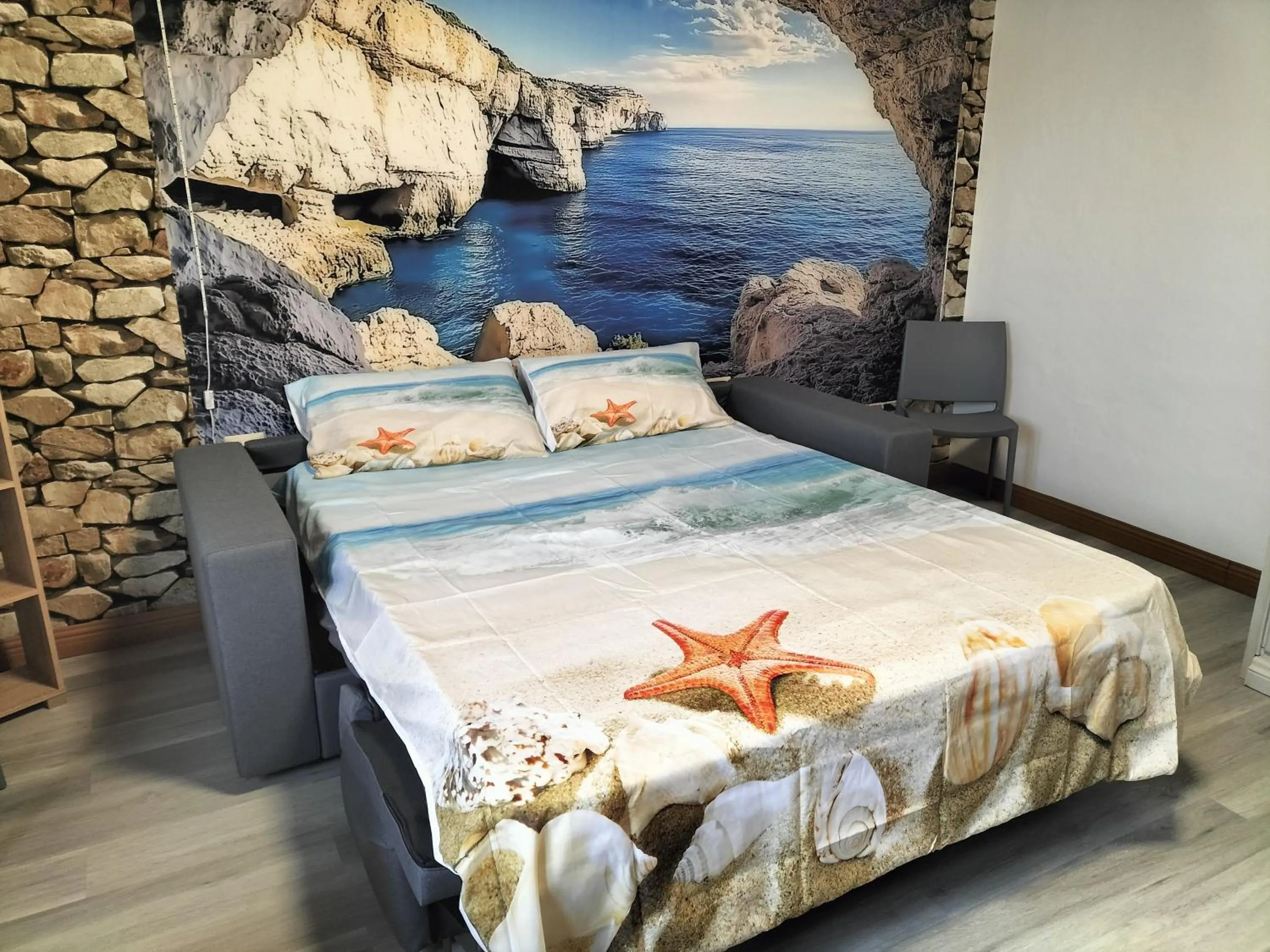 Photo of the whole room, Bed in The square