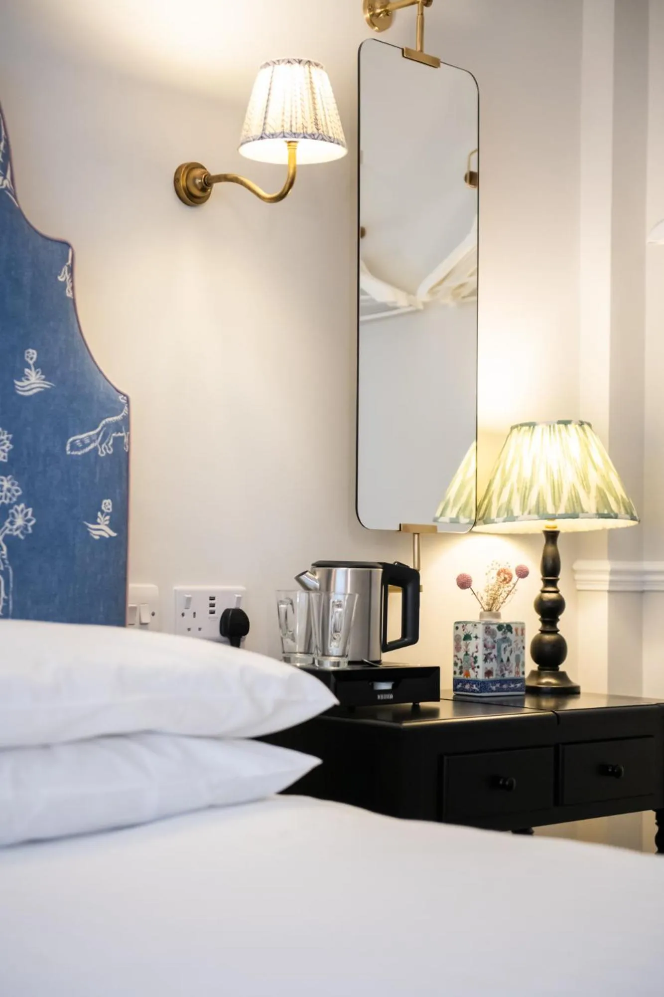 Bedroom, Bed in Americana Hotel