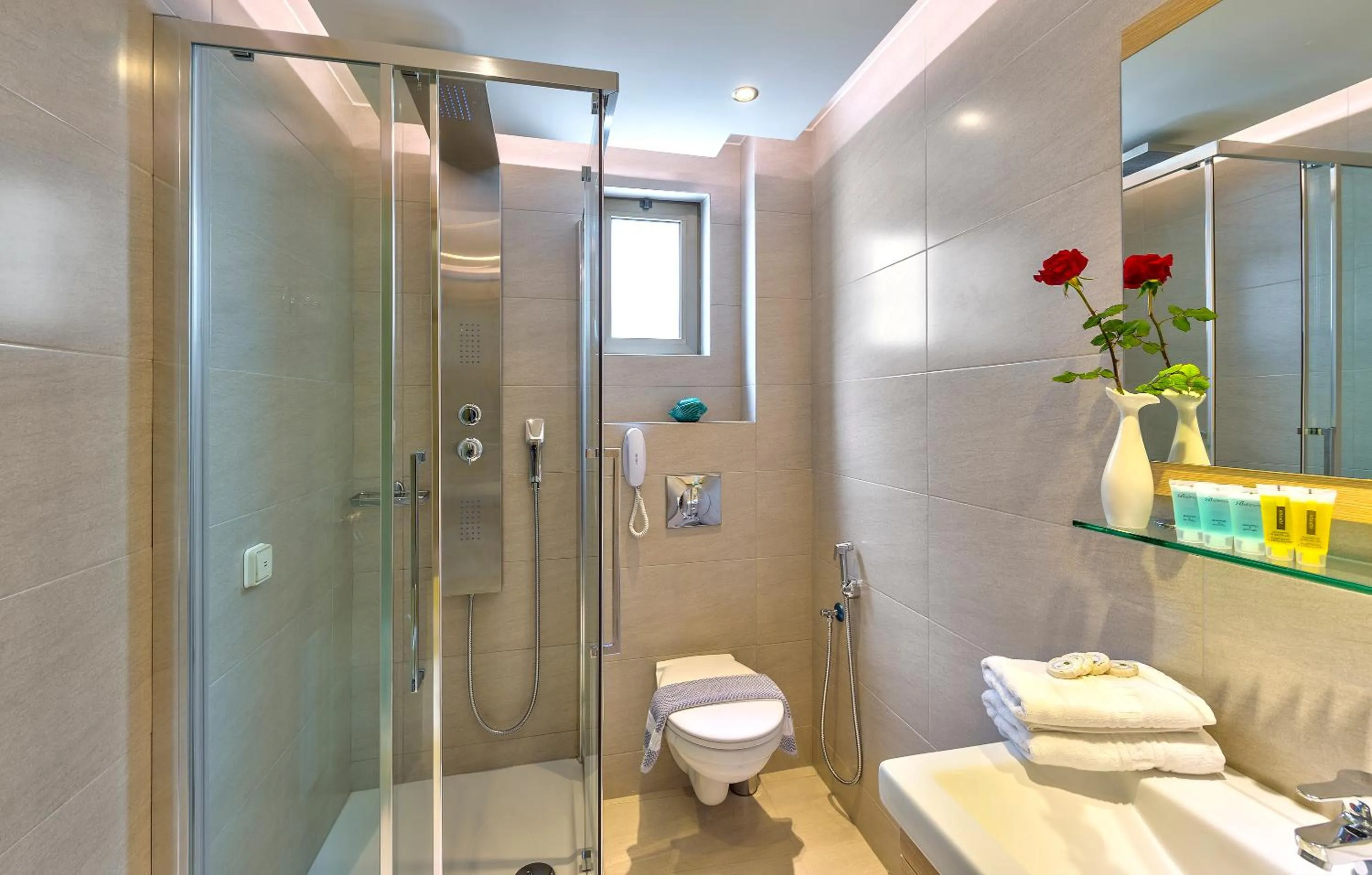 Toilet in Leonidas Hotel & Apartments