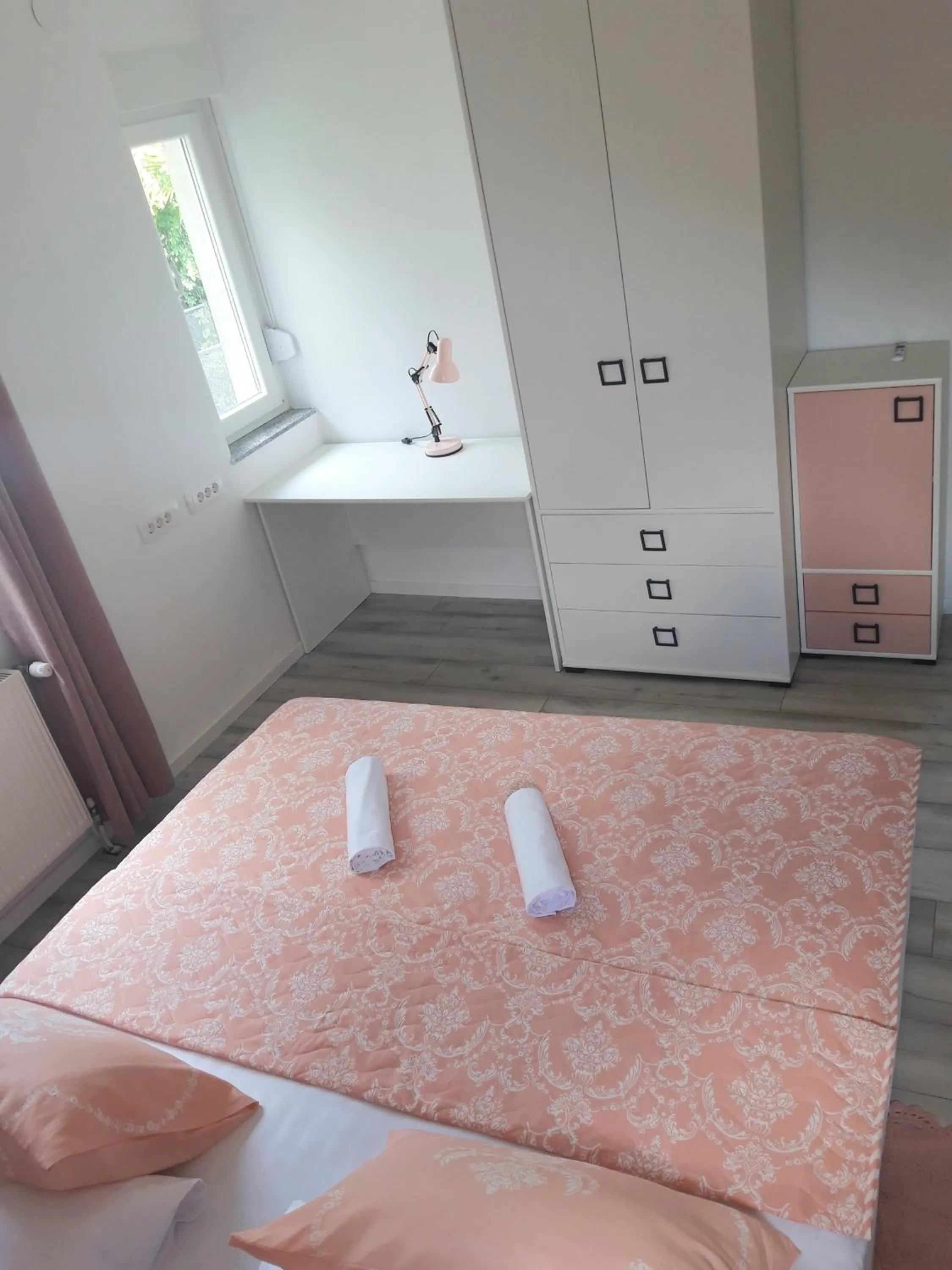 Bedroom, Bed in Apartments Darijana