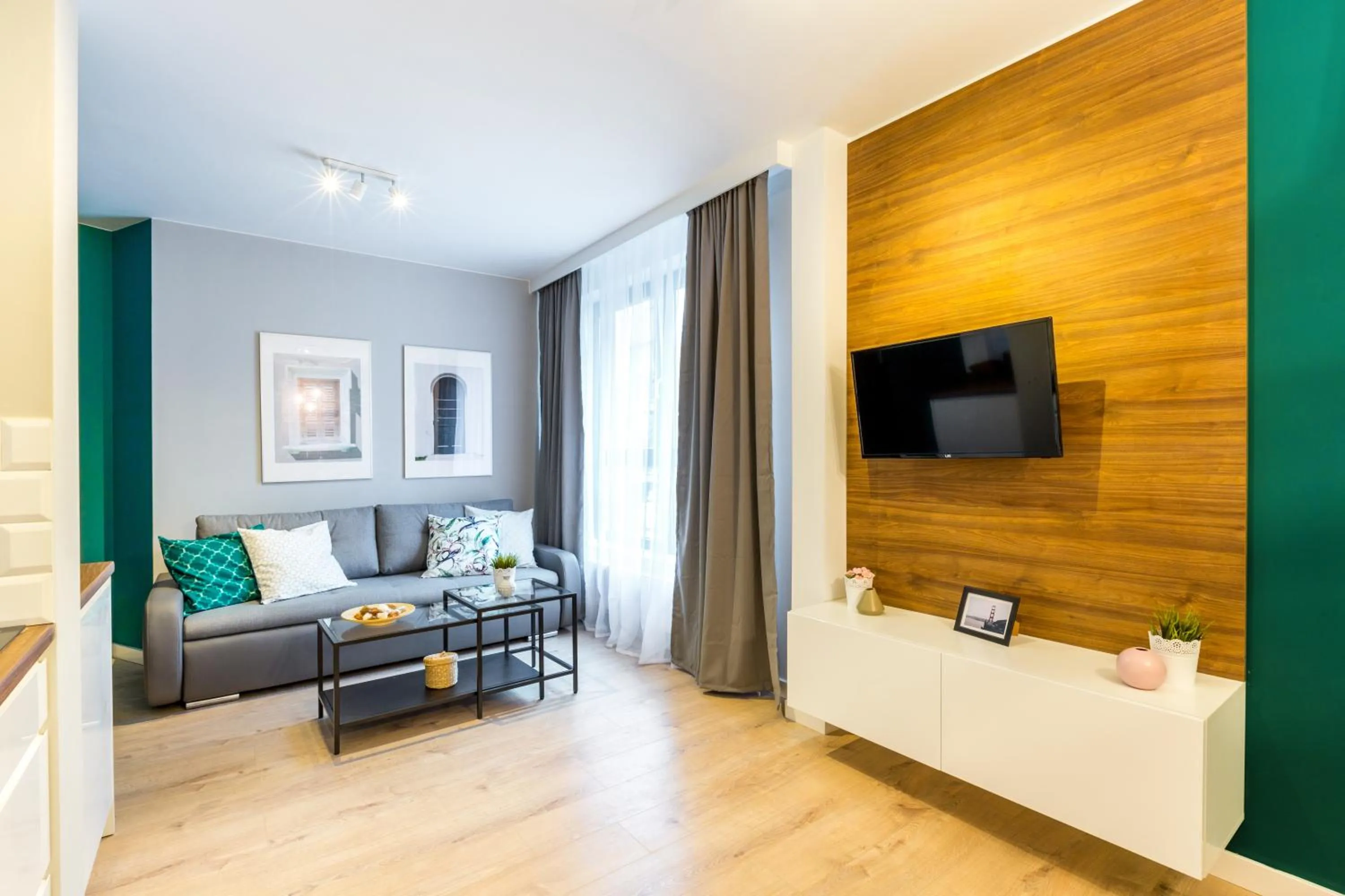 TV and multimedia, Bed in Friendhouse Apartments Vistula&Wawel