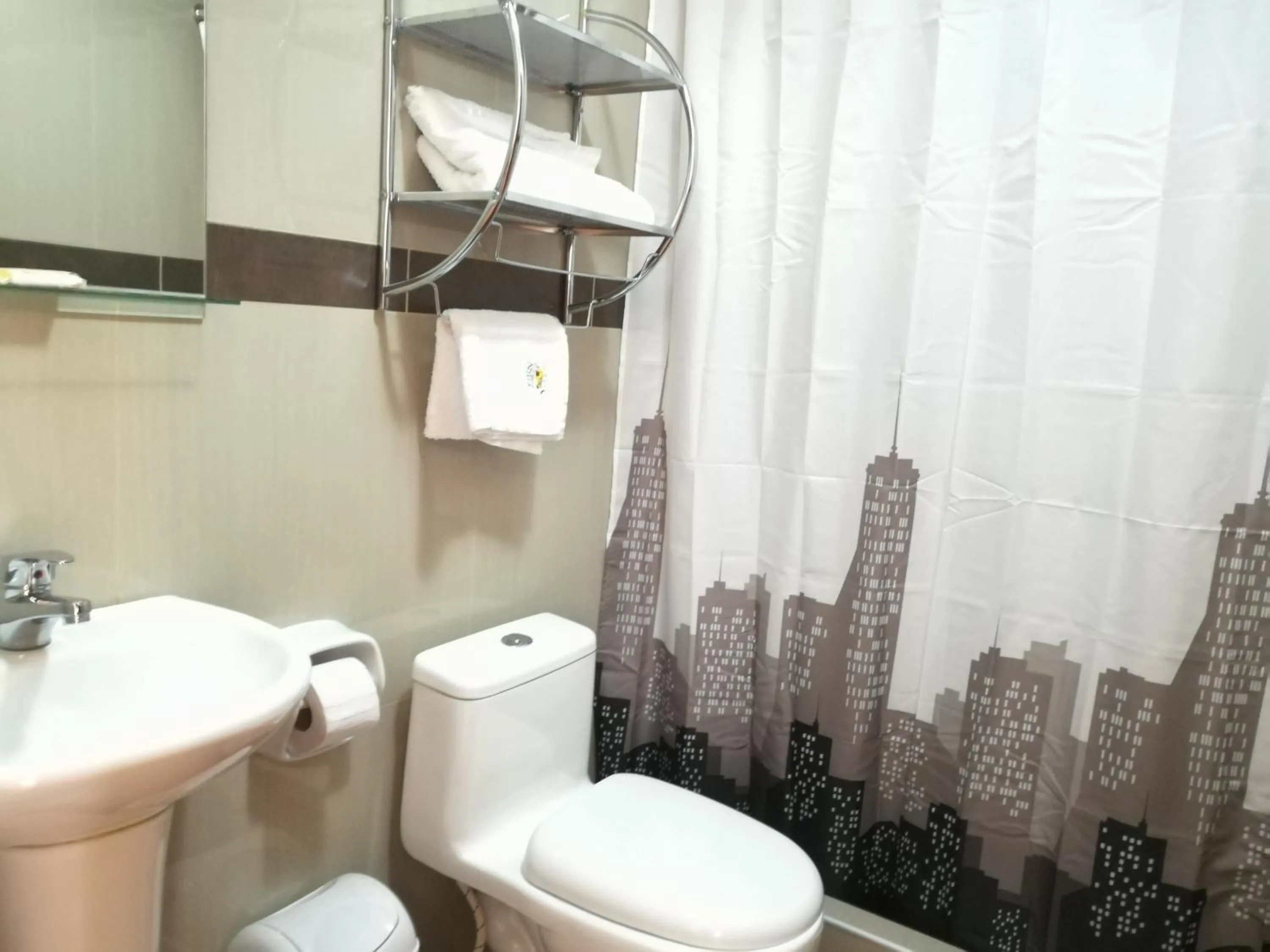 Shower in La Casa de Anita
