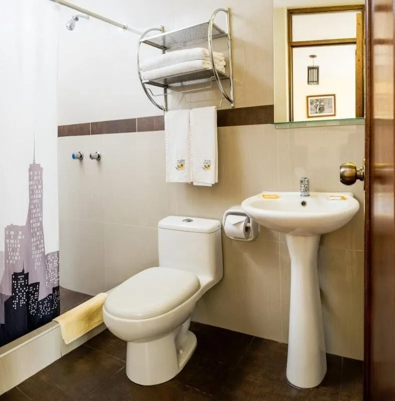 Bathroom in La Casa de Anita