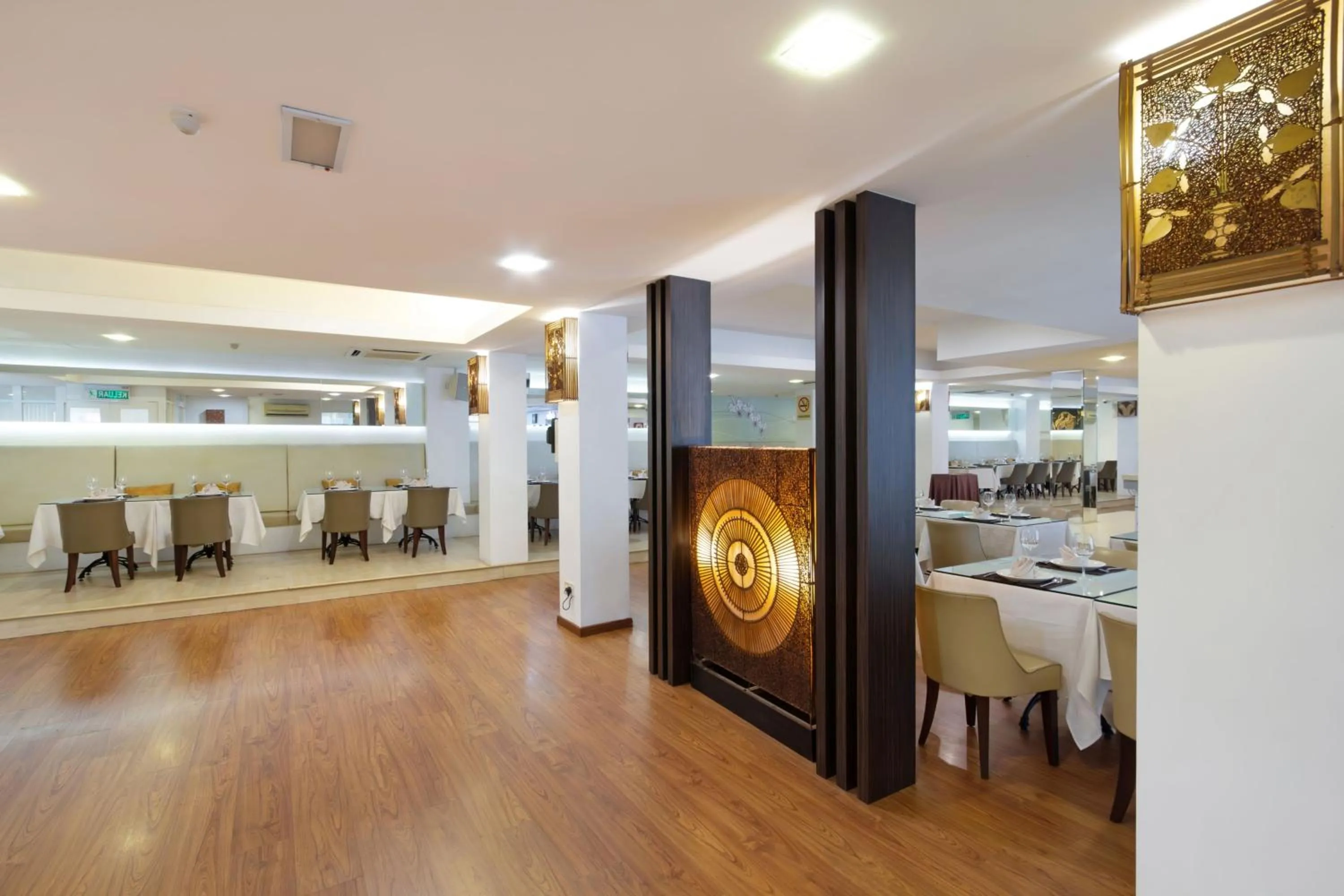 Restaurant/places to eat in Kings Hotel Melaka