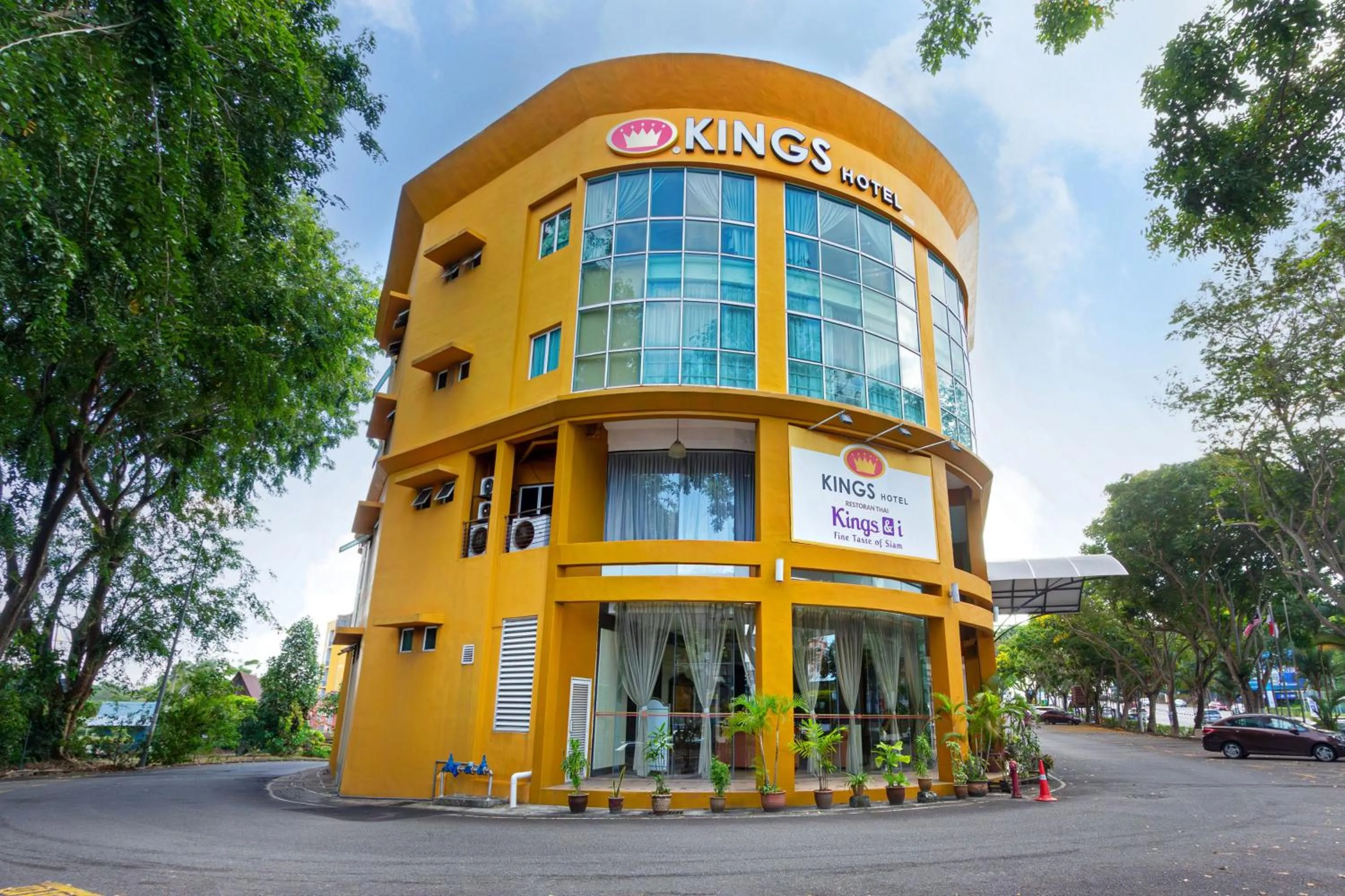 Property building in Kings Hotel Melaka