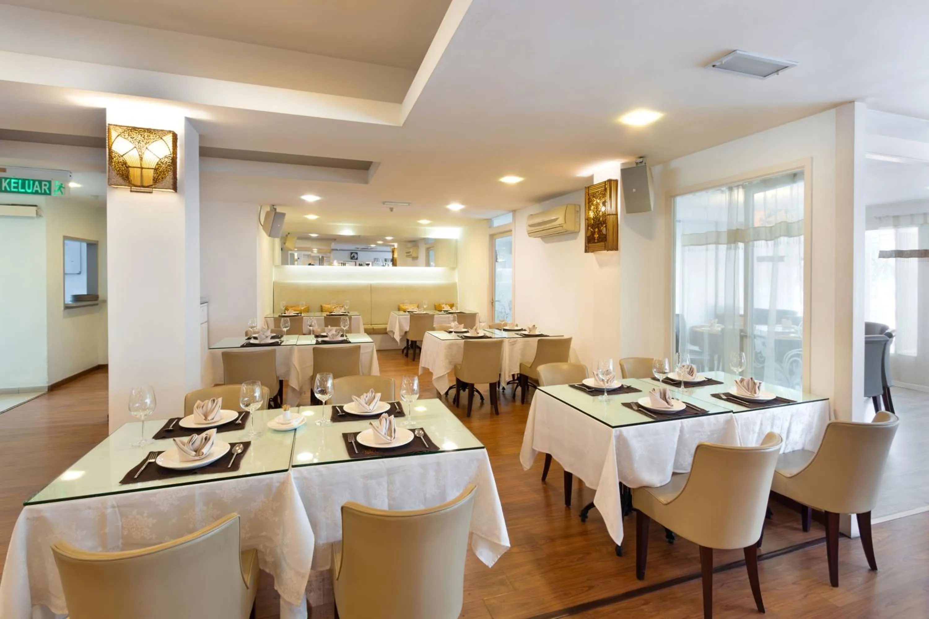 Restaurant/places to eat in Kings Hotel Melaka