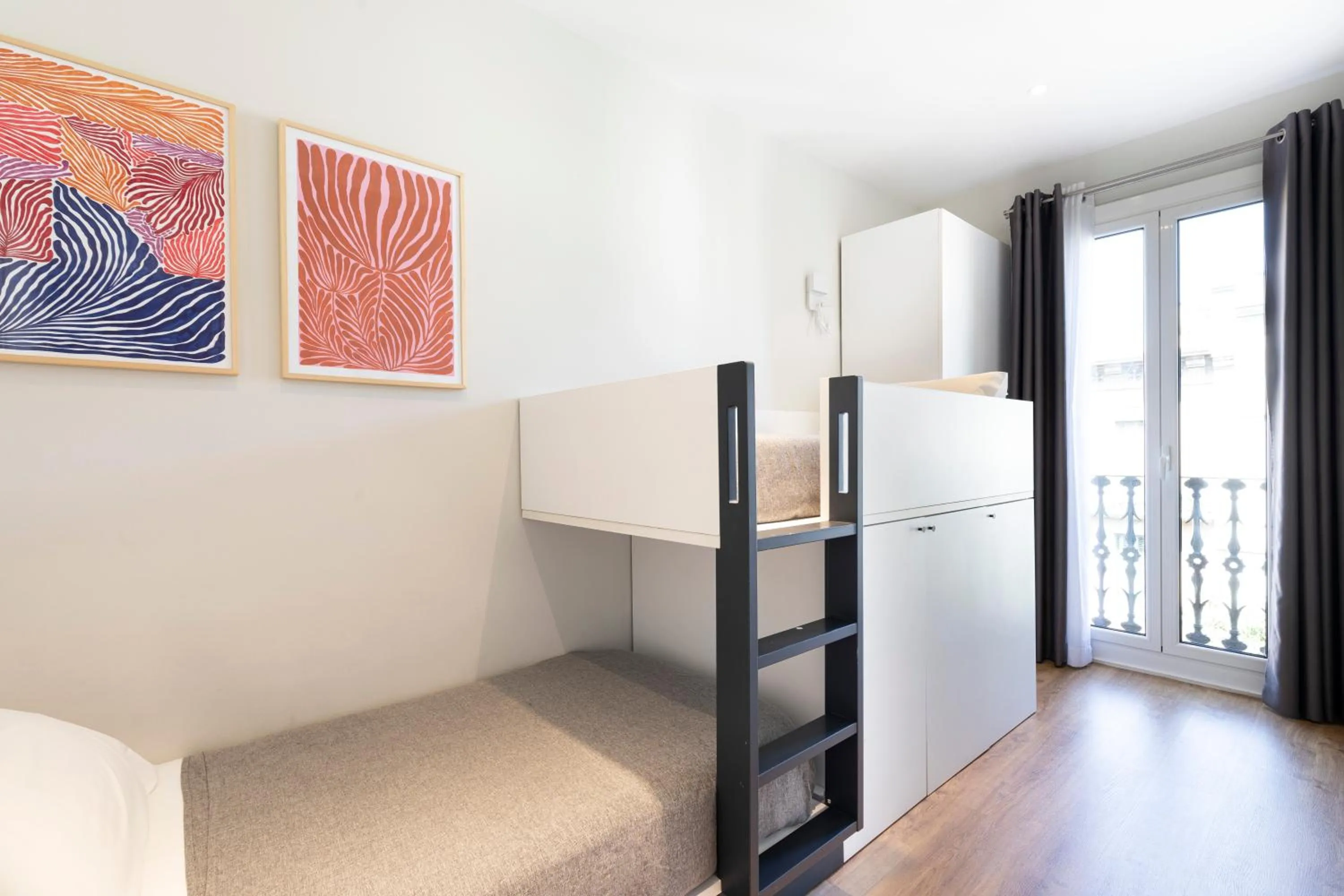 Bedroom, Bed in Aspasios Urquinaona Apartments