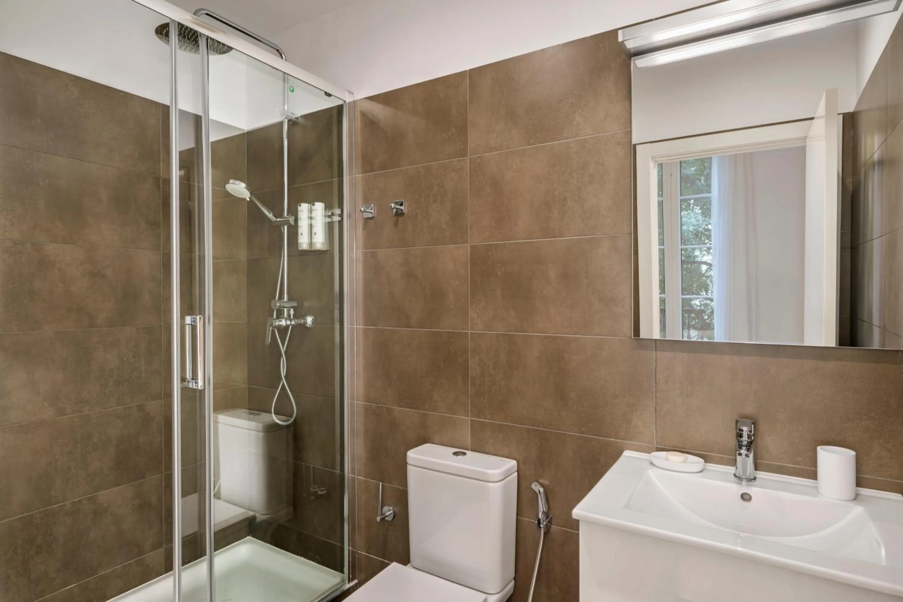 Bathroom in Aspasios Urquinaona Apartments