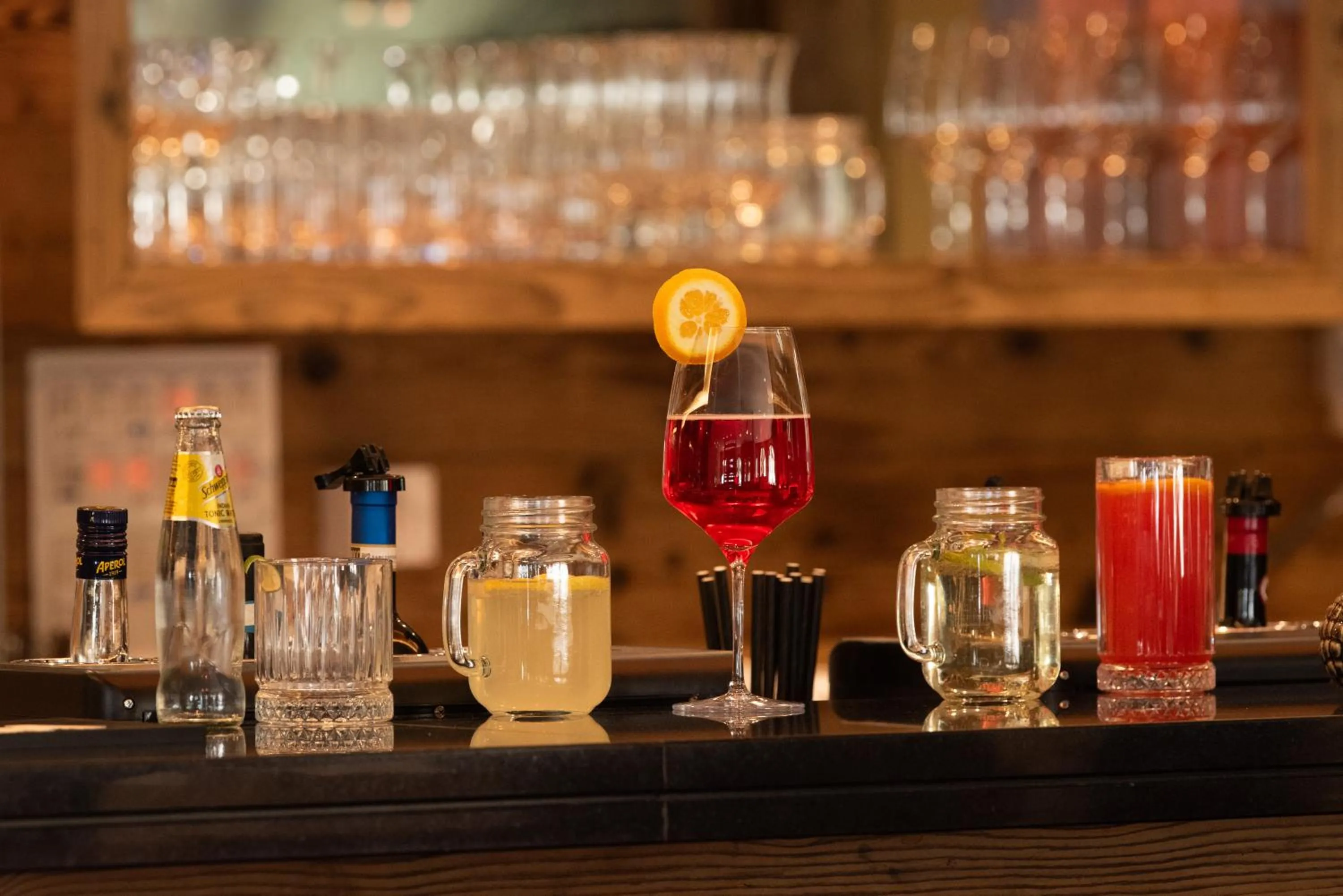 Restaurant/places to eat in Hotel Allegra