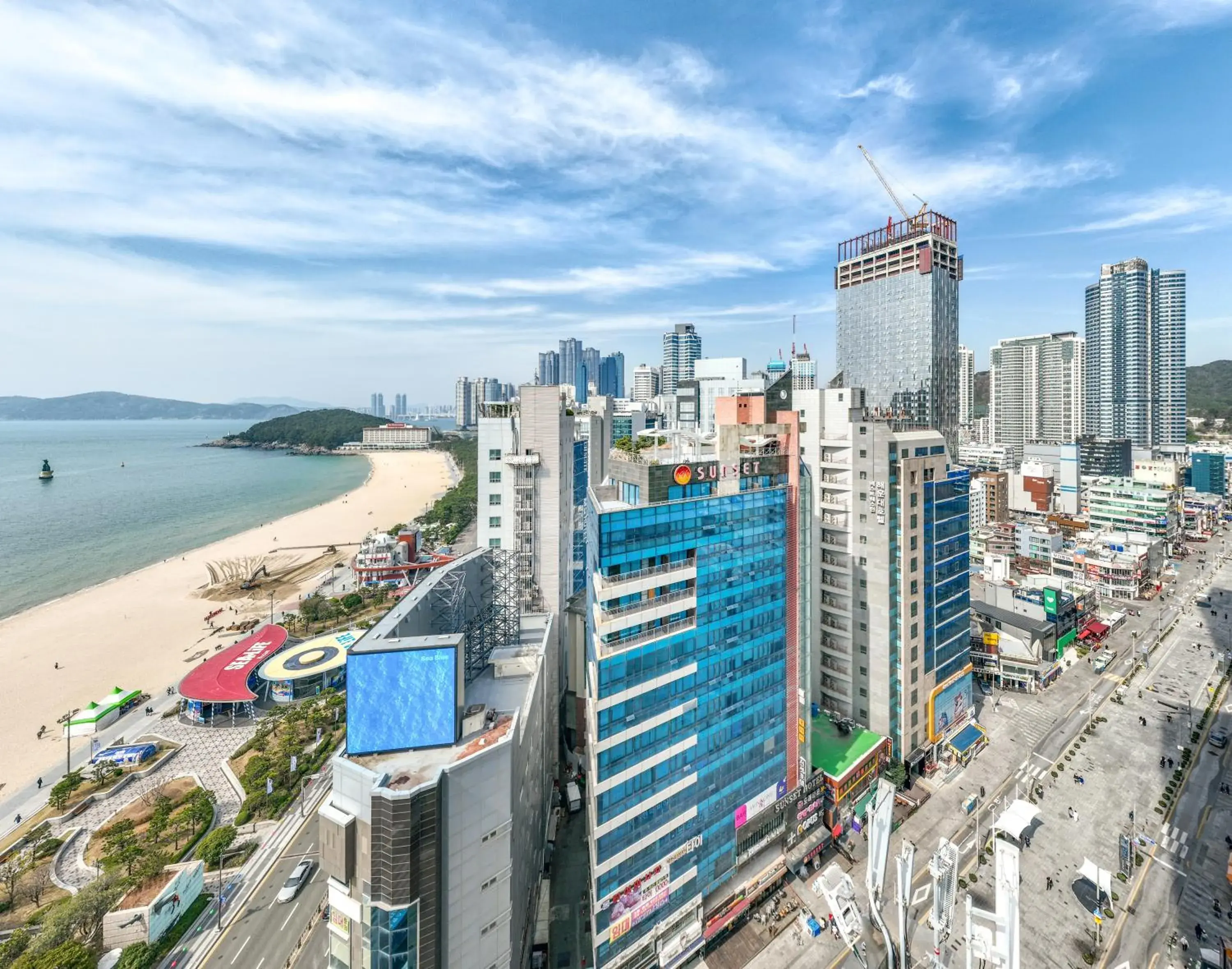 Property building in Sunset Hotel Property building in Sunset Hotel