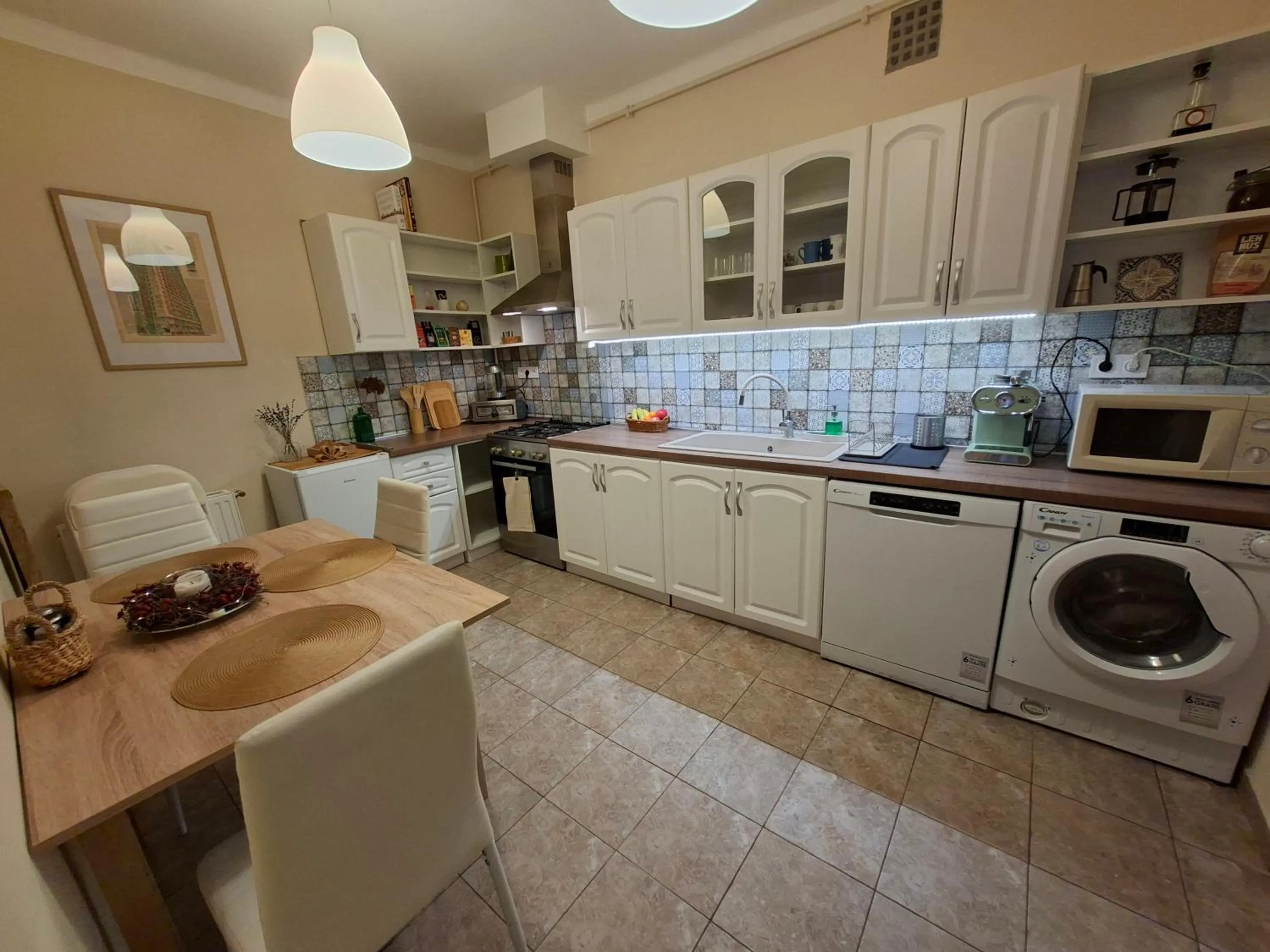 Dining area in Vince apartman