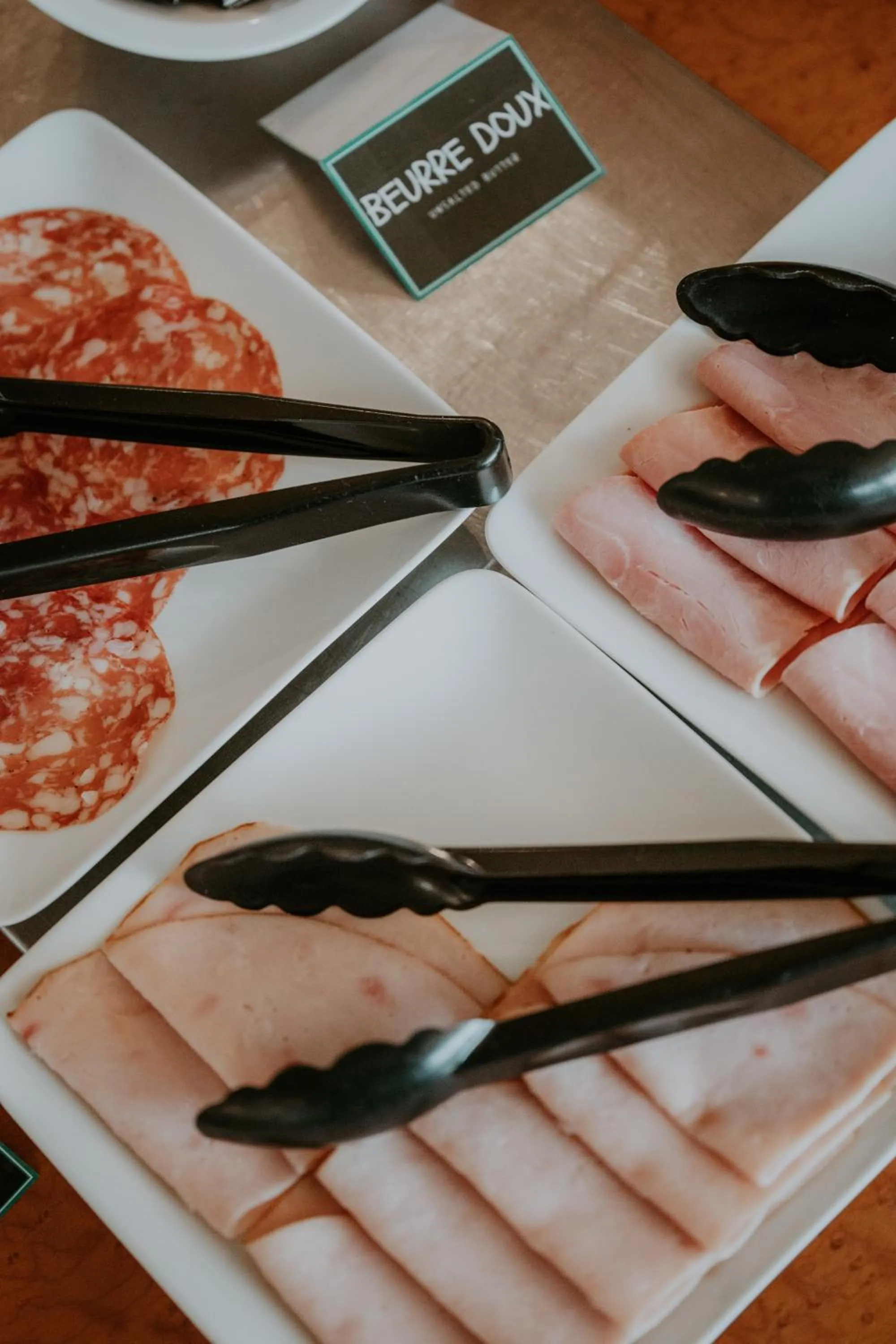 Breakfast in Brit Hotel Le Parc Vichy