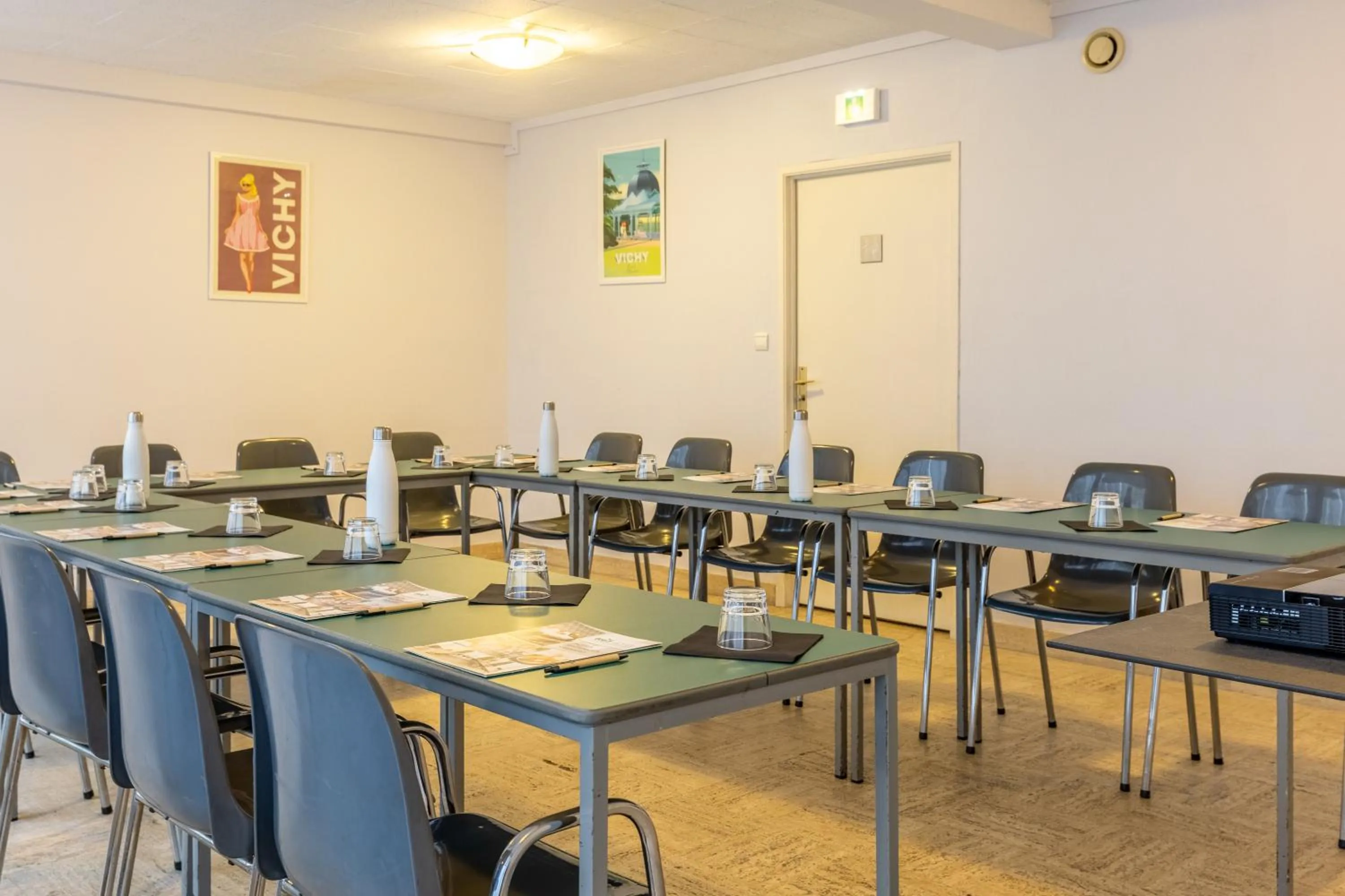 Meeting/conference room in Brit Hotel Le Parc Vichy