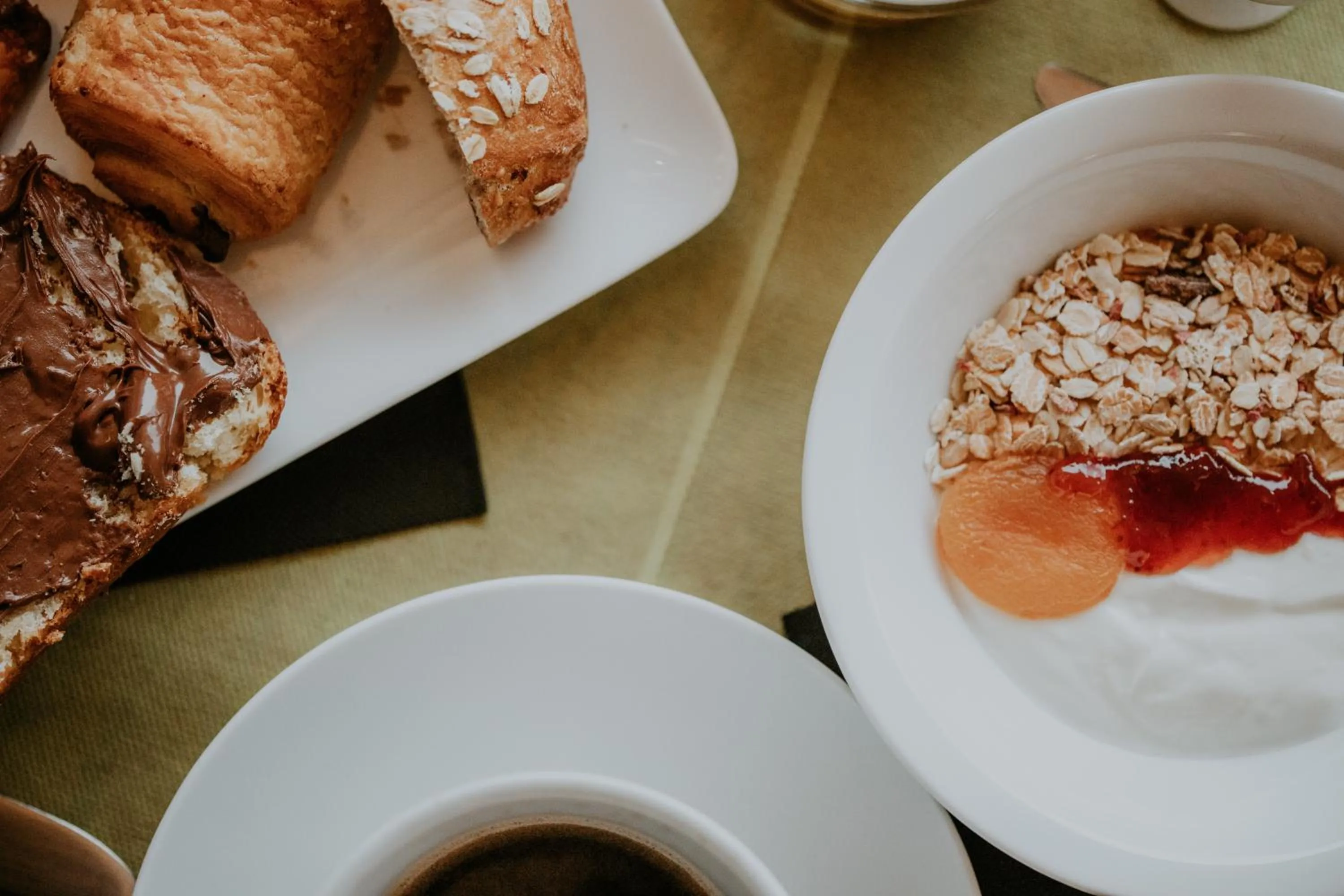 Breakfast in Brit Hotel Le Parc Vichy